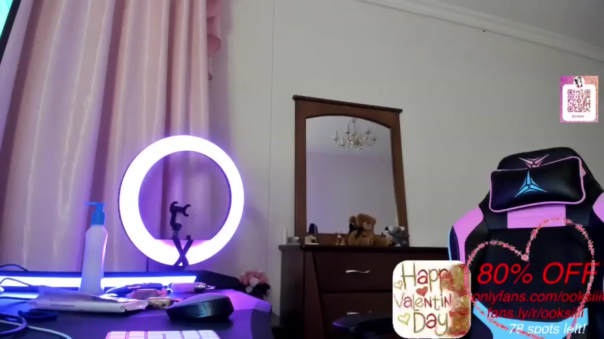 Gallery image thumbnail from Oksanafedorov's myfreecams stream on, 02/14/2023, 18:57 image 17 of 20
