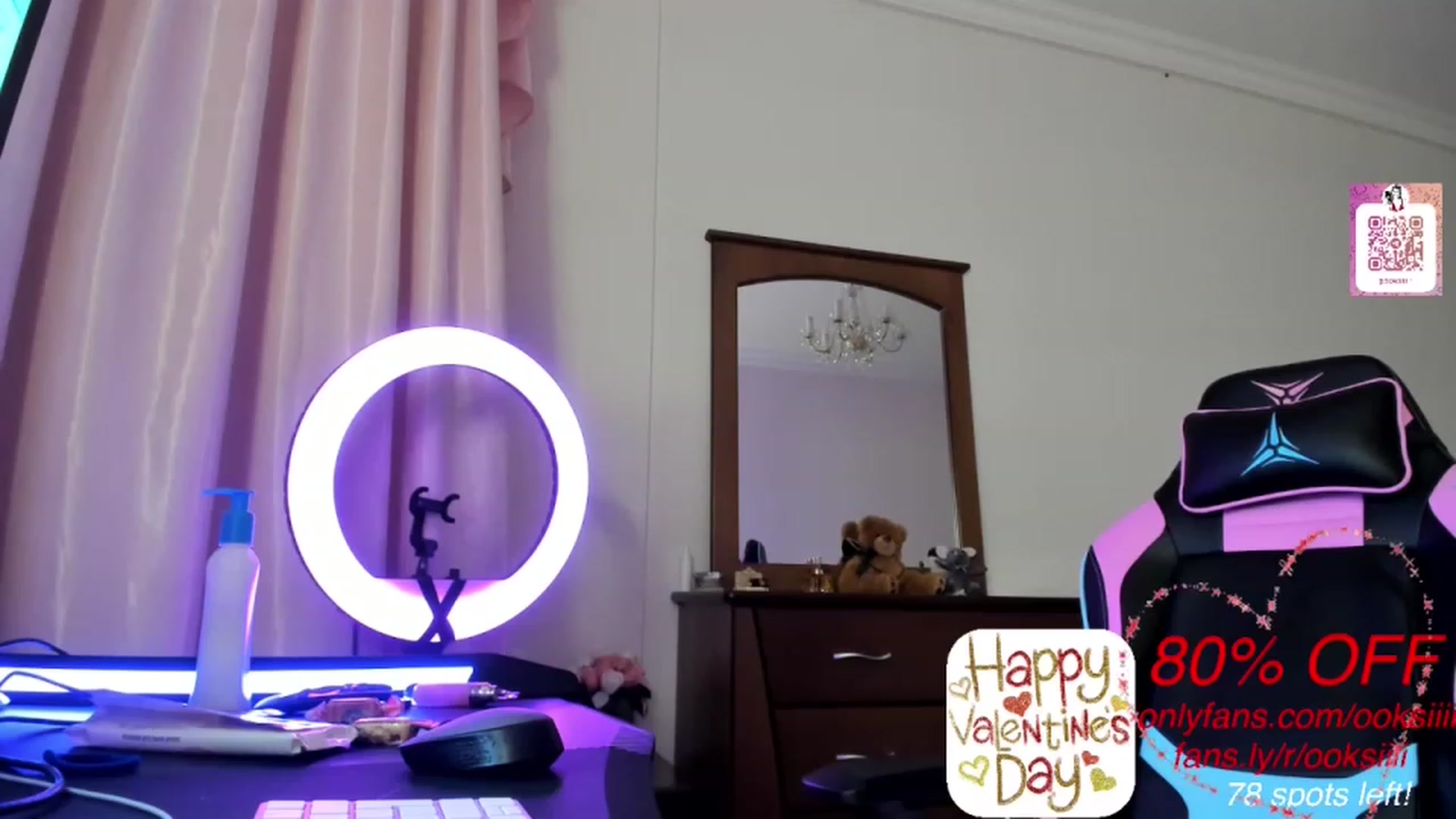 Gallery image thumbnail from Oksanafedorov's myfreecams stream on, 02/14/2023, 18:57 image 15 of 20