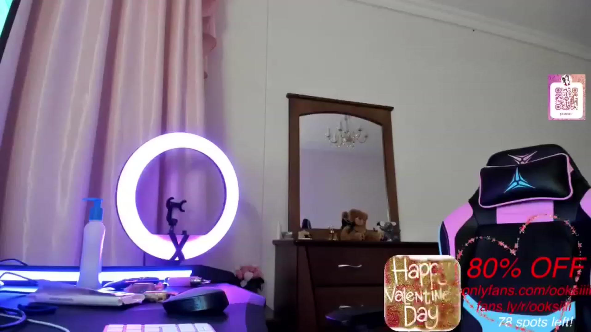 Gallery image thumbnail from Oksanafedorov's myfreecams stream on, 02/14/2023, 18:57 image 18 of 20