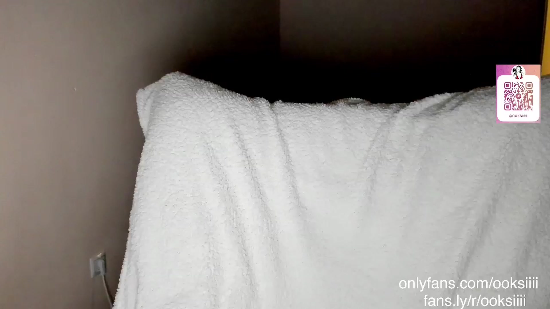 Gallery image thumbnail from Oksanafedorov's myfreecams stream on, 02/14/2023, 21:32 image 13 of 20