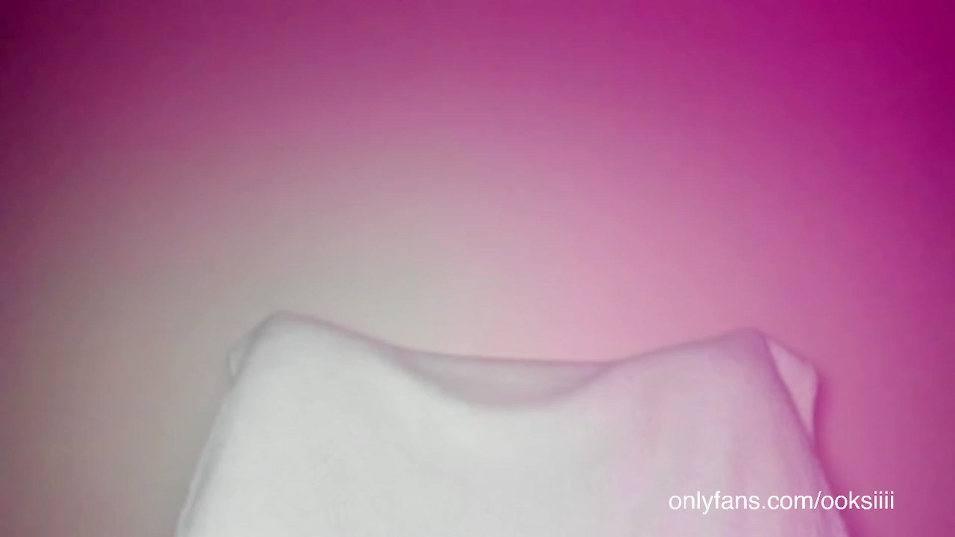 Gallery image thumbnail from Oksanafedorov's myfreecams stream on, 03/10/2023, 20:55 image 14 of 20