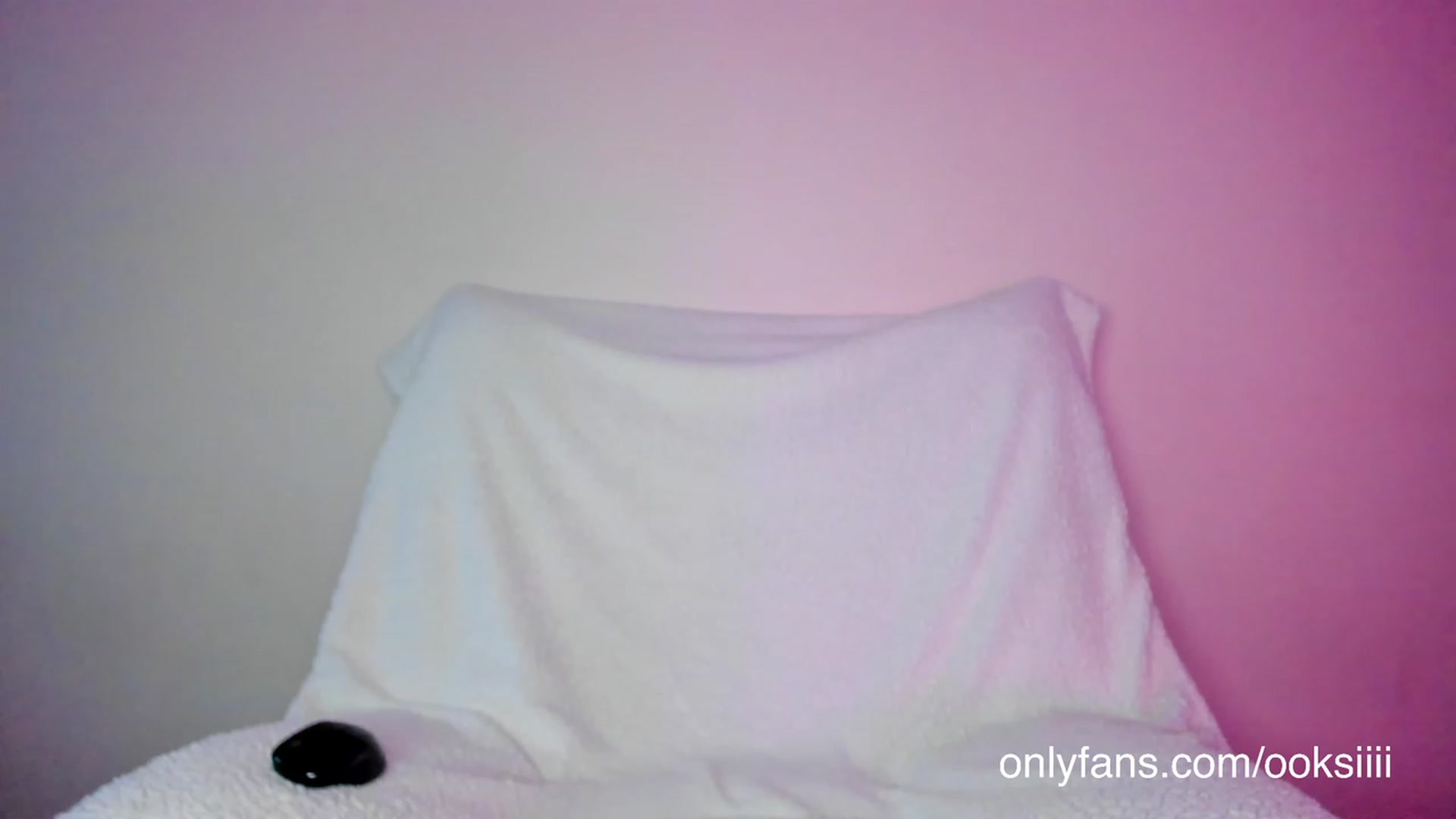 Gallery image thumbnail from Oksanafedorov's myfreecams stream on, 03/14/2023, 15:58 image 6 of 20