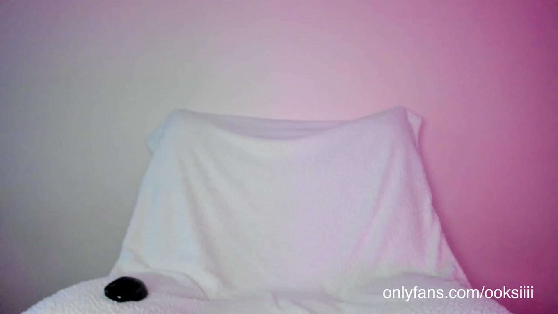 Gallery image thumbnail from Oksanafedorov's myfreecams stream on, 03/14/2023, 15:58 image 5 of 20