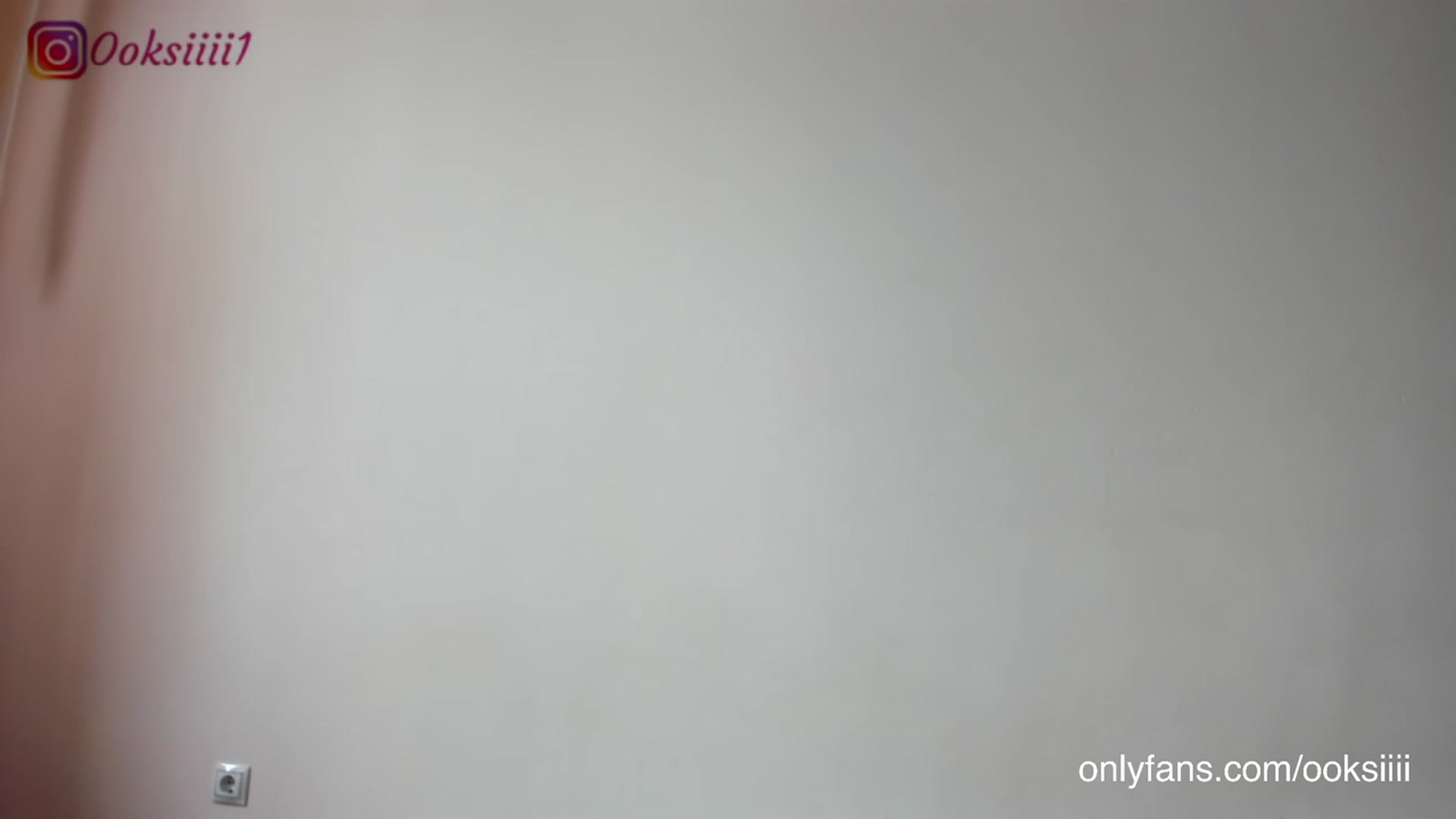 Gallery image thumbnail from Oksanafedorov's myfreecams stream on, 03/15/2023, 13:05 image 7 of 20
