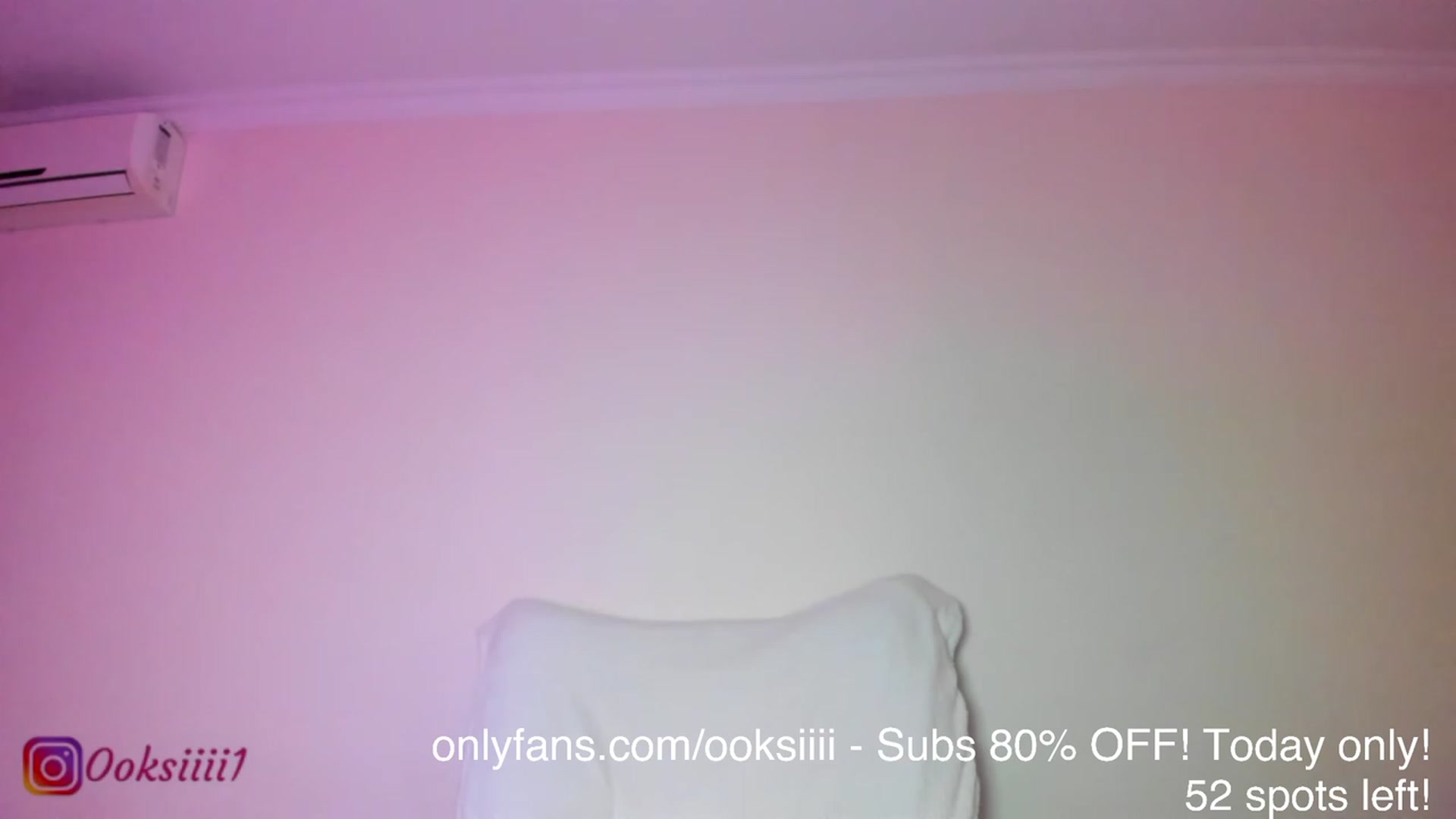 Gallery image thumbnail from Oksanafedorov's myfreecams stream on, 03/17/2023, 21:39 image 19 of 20