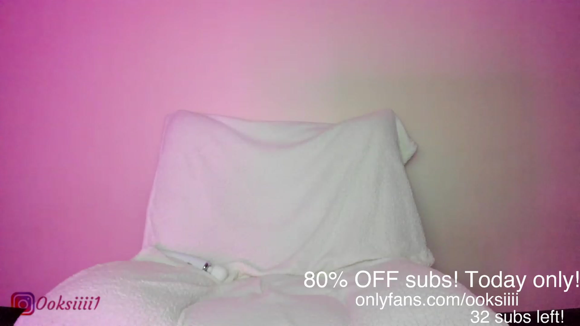 Gallery image thumbnail from Oksanafedorov's myfreecams stream on, 03/19/2023, 16:10 image 20 of 20