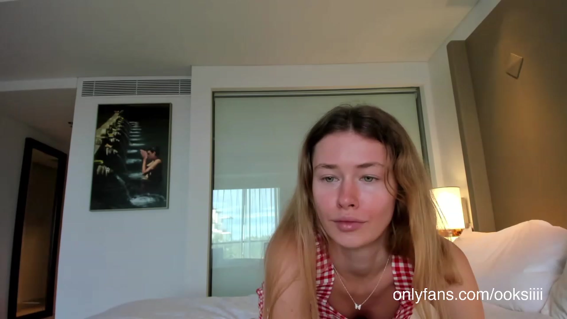 Gallery image thumbnail from Oksanafedorov's myfreecams stream on, 03/29/2023, 23:54 image 2 of 20
