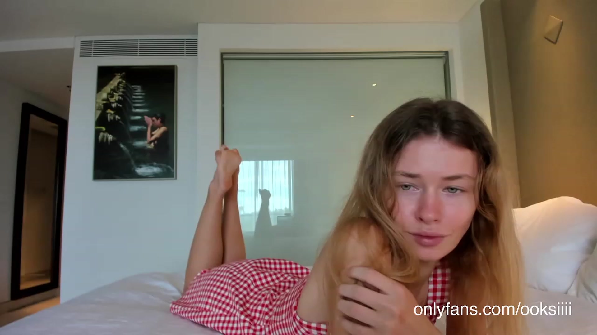 Gallery image thumbnail from Oksanafedorov's myfreecams stream on, 03/29/2023, 23:54 image 8 of 20