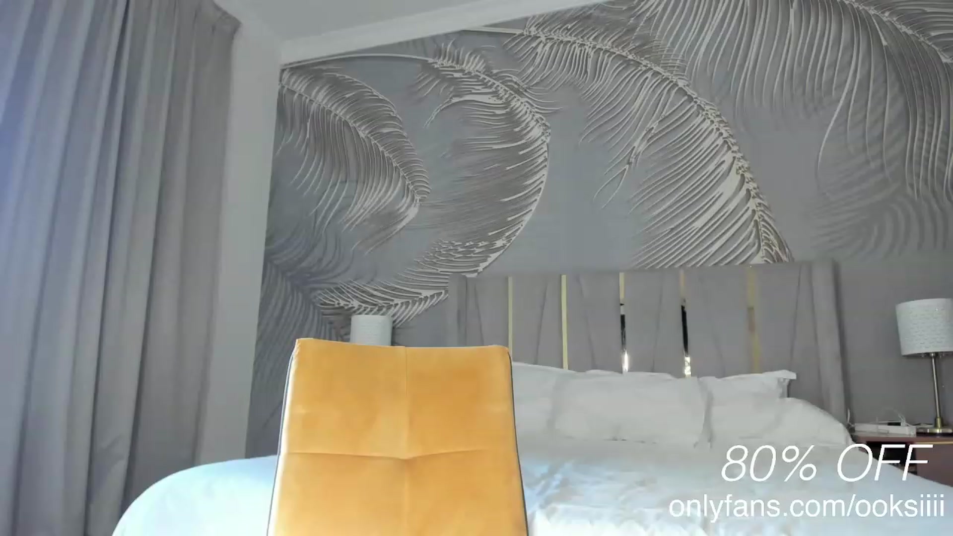 Gallery image thumbnail from Oksanafedorov's myfreecams stream on, 04/15/2023, 14:04 image 14 of 20