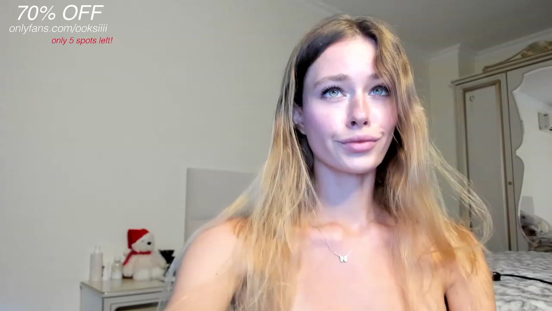 Gallery image thumbnail from Oksanafedorov's myfreecams stream on, 07/08/2023, 18:34 image 3 of 20