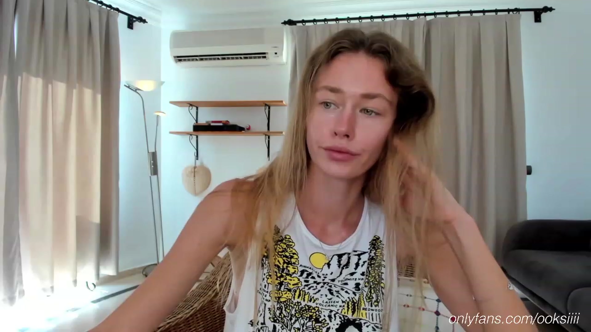 Gallery image thumbnail from Oksanafedorov's myfreecams stream on, 08/24/2023, 14:07 image 14 of 20