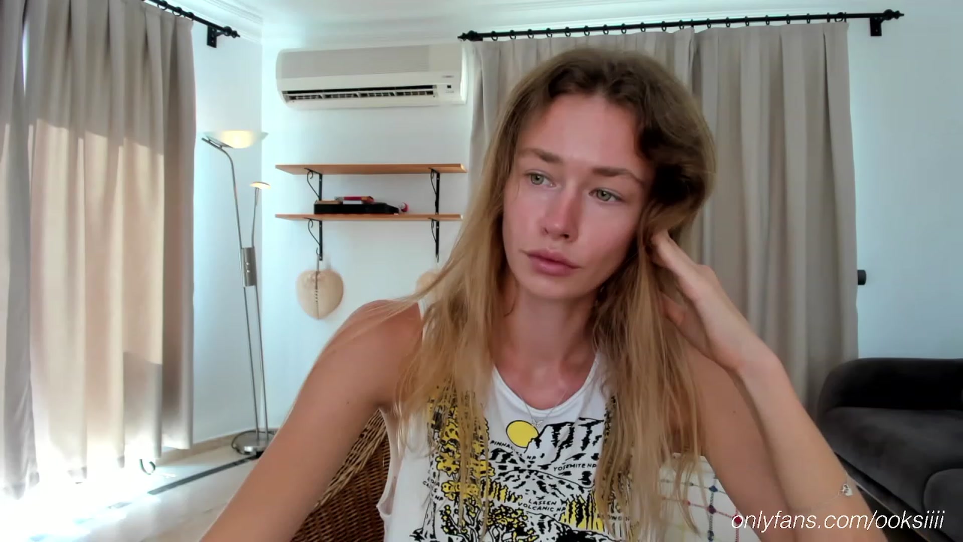 Gallery image thumbnail from Oksanafedorov's myfreecams stream on, 08/24/2023, 14:07 image 11 of 20