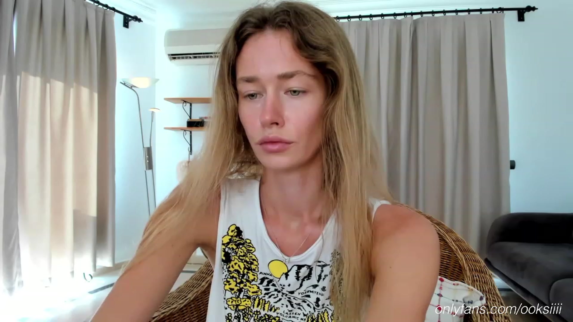 Gallery image thumbnail from Oksanafedorov's myfreecams stream on, 08/24/2023, 14:07 image 7 of 20