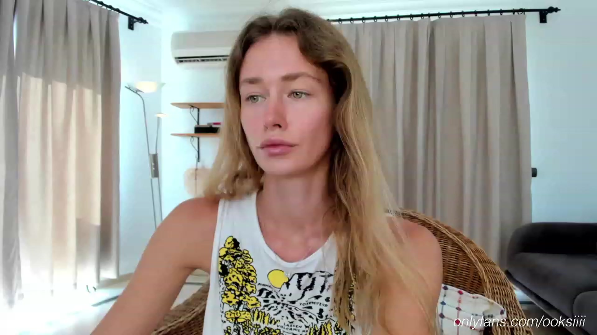 Gallery image thumbnail from Oksanafedorov's myfreecams stream on, 08/24/2023, 14:07 image 18 of 20