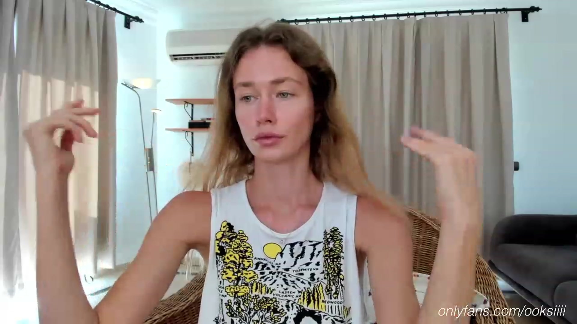 Gallery image thumbnail from Oksanafedorov's myfreecams stream on, 08/24/2023, 14:07 image 15 of 20
