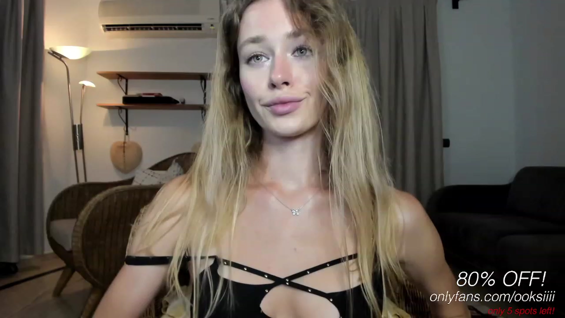 Gallery image thumbnail from Oksanafedorov's myfreecams stream on, 08/26/2023, 22:58 image 7 of 20
