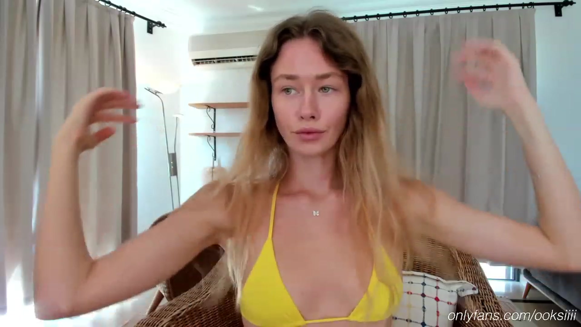Gallery image thumbnail from Oksanafedorov's myfreecams stream on, 08/30/2023, 11:15 image 13 of 20