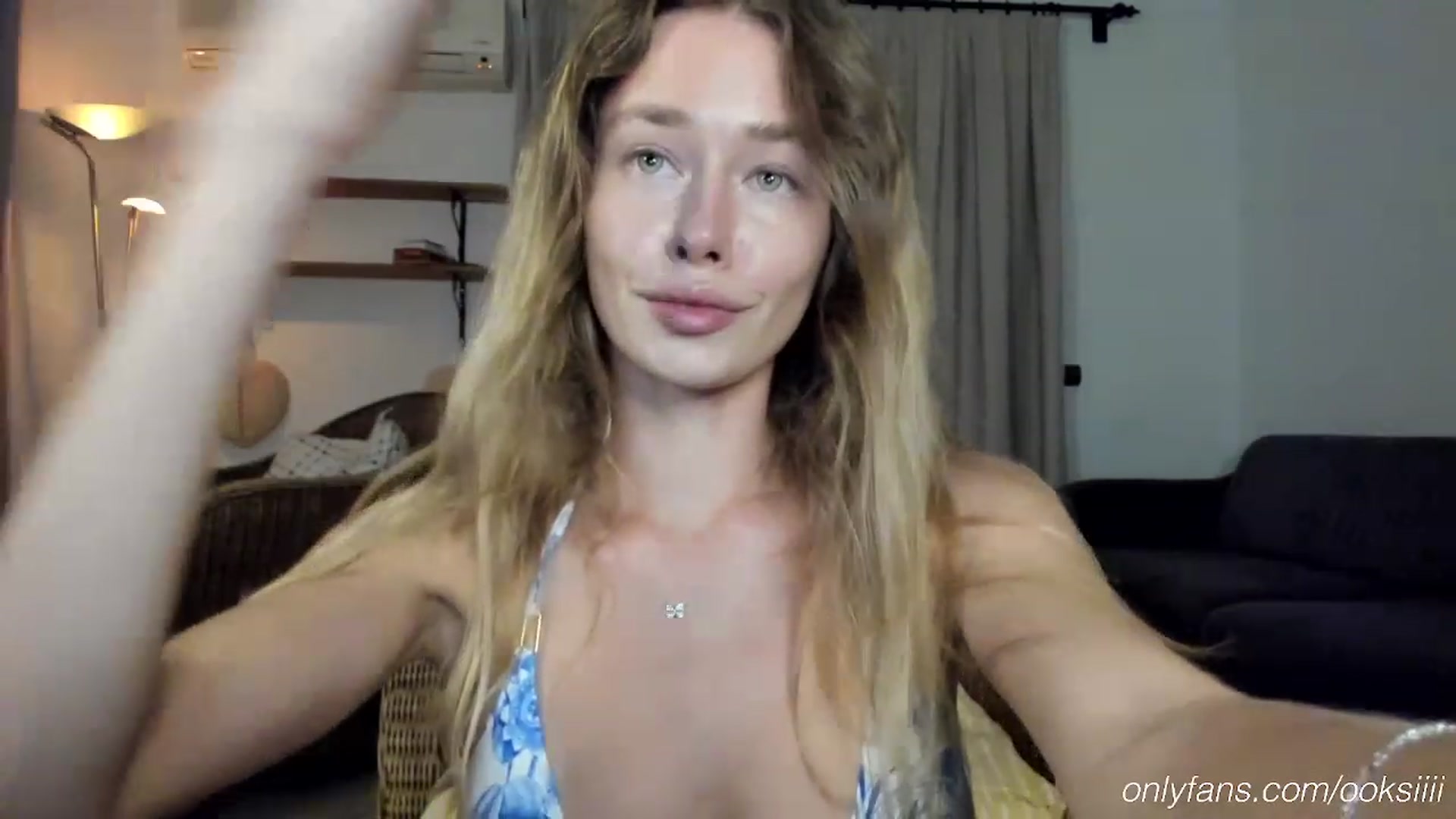 Gallery image thumbnail from Oksanafedorov's myfreecams stream on, 08/30/2023, 21:17 image 5 of 20