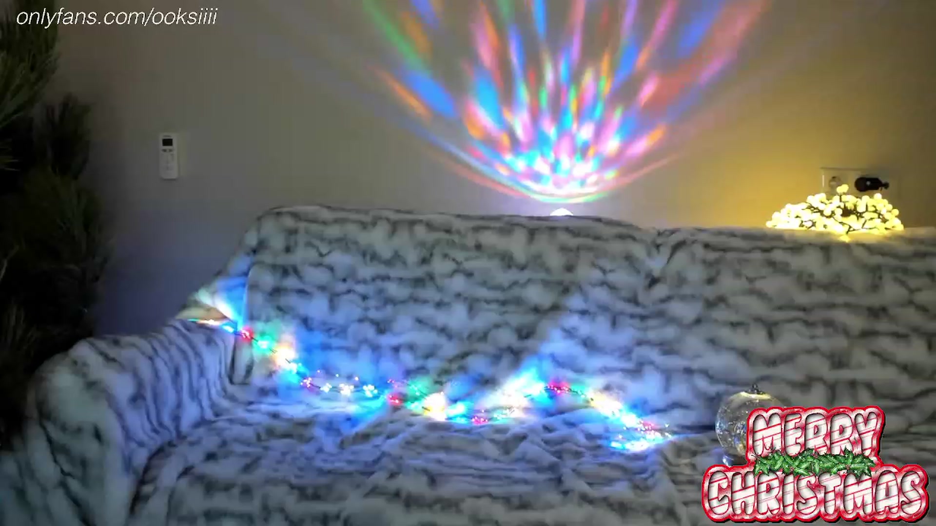 Gallery image thumbnail from Oksanafedorov's myfreecams stream on, 12/25/2023, 01:27 image 18 of 20