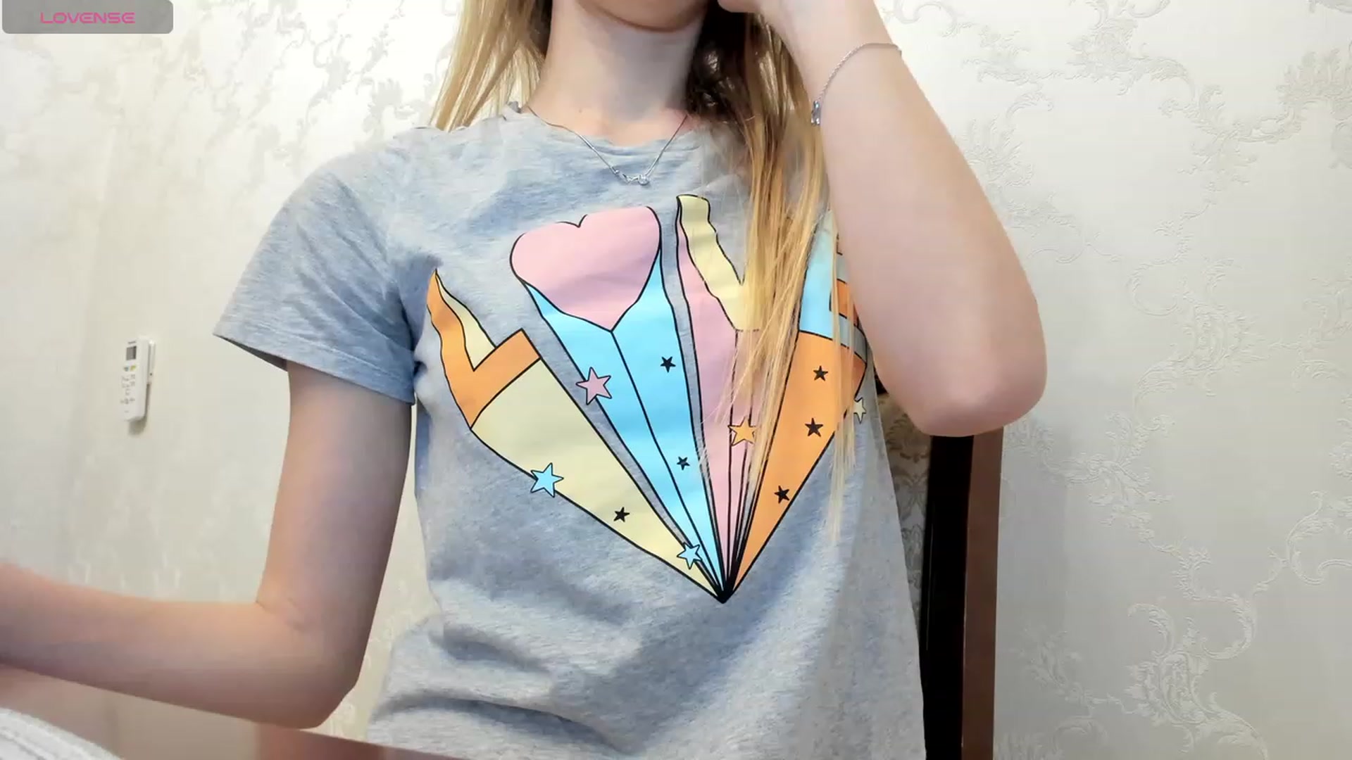 Gallery image thumbnail from Oksanafedorov's myfreecams stream on, 01/16/2024, 21:11 image 19 of 20