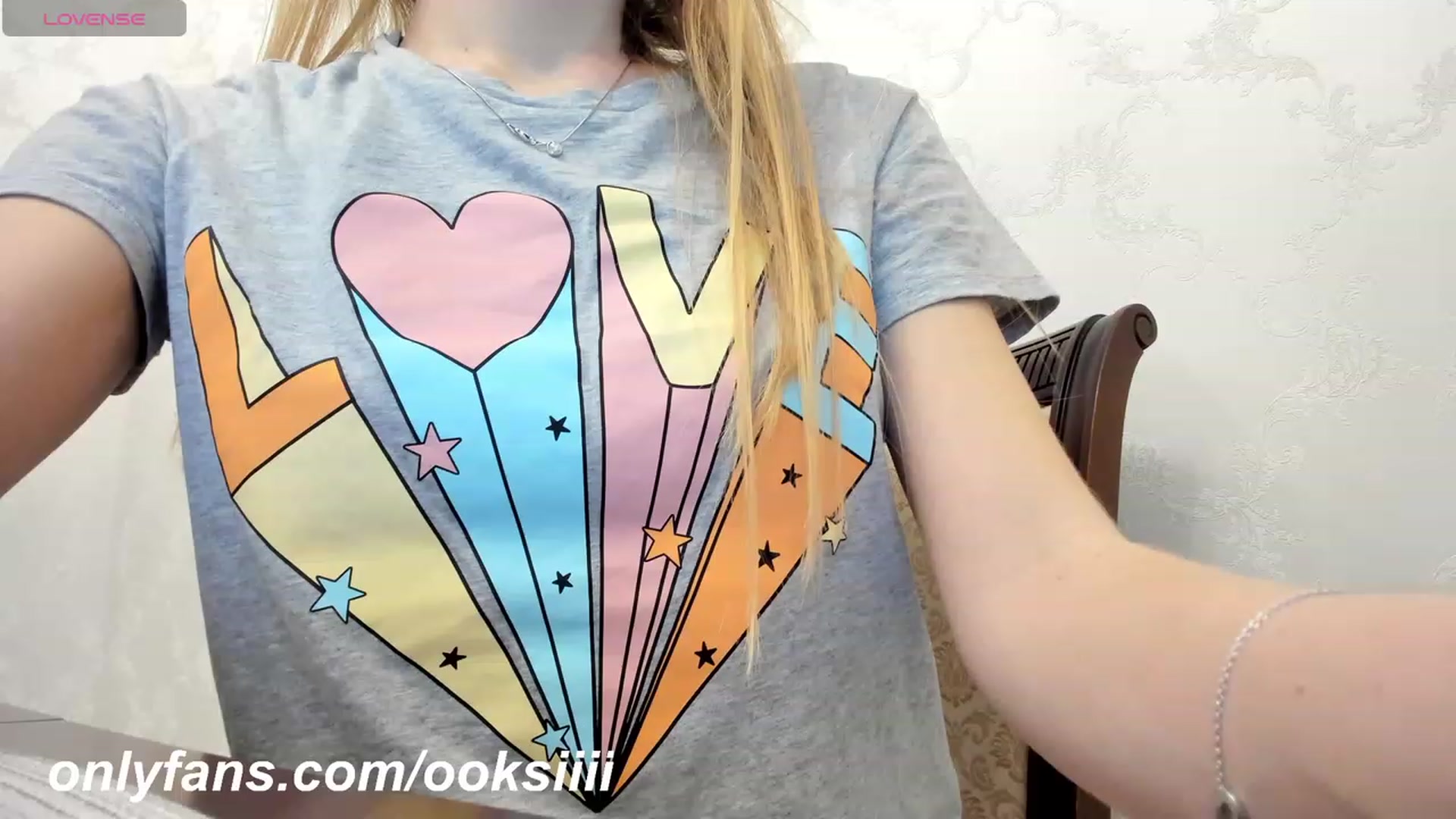 Gallery image thumbnail from Oksanafedorov's myfreecams stream on, 01/16/2024, 21:11 image 7 of 20