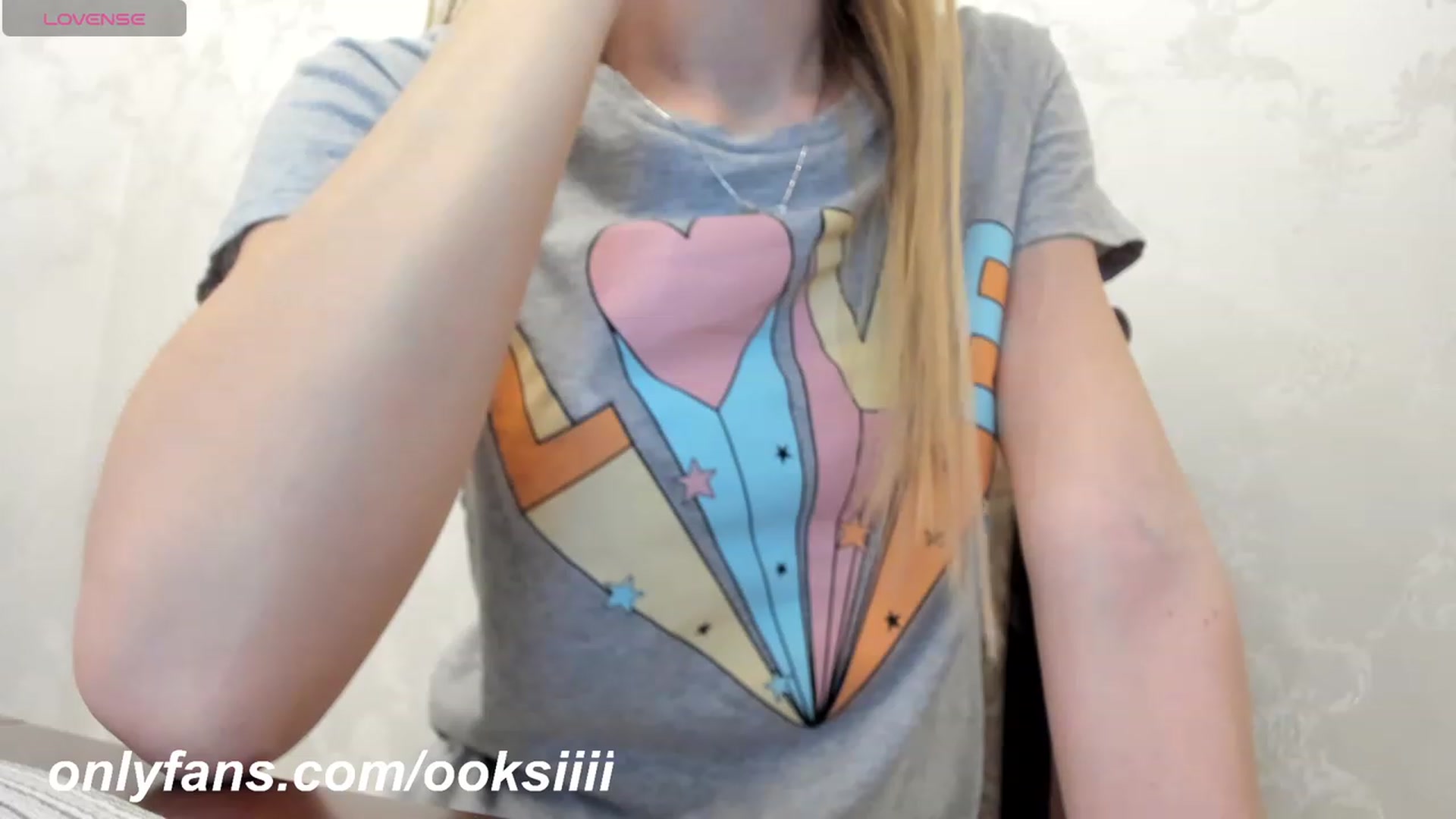 Gallery image thumbnail from Oksanafedorov's myfreecams stream on, 01/16/2024, 21:11 image 14 of 20