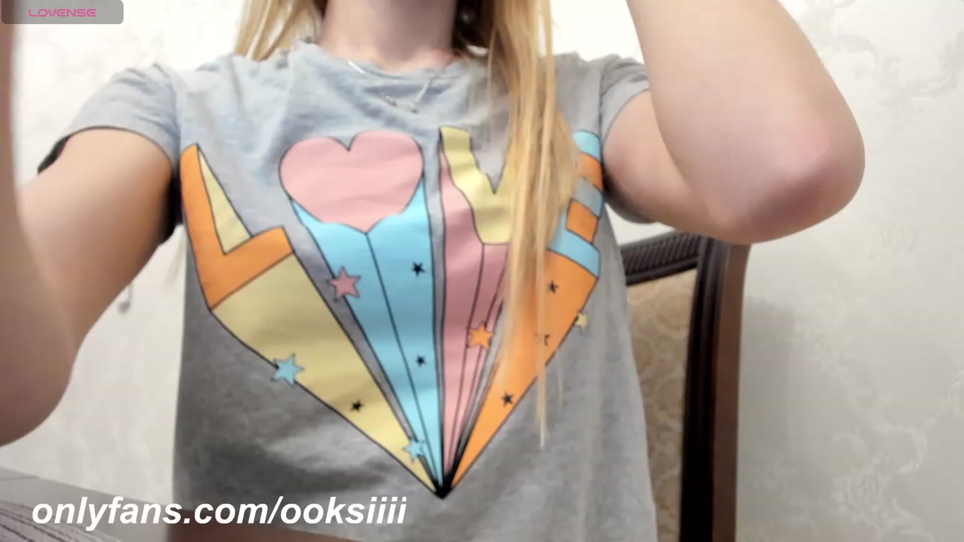 Gallery image thumbnail from Oksanafedorov's myfreecams stream on, 01/16/2024, 21:11 image 9 of 20