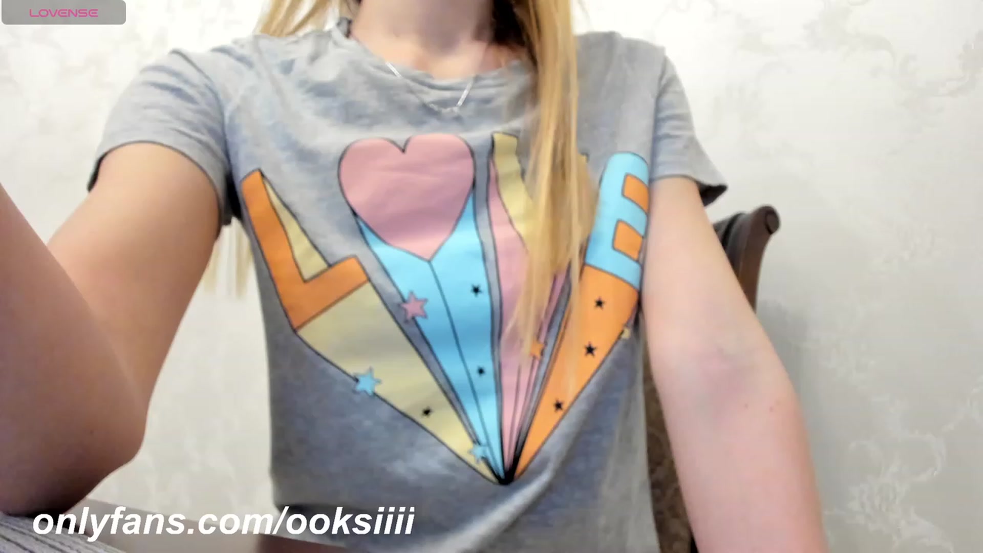 Gallery image thumbnail from Oksanafedorov's myfreecams stream on, 01/16/2024, 21:11 image 10 of 20