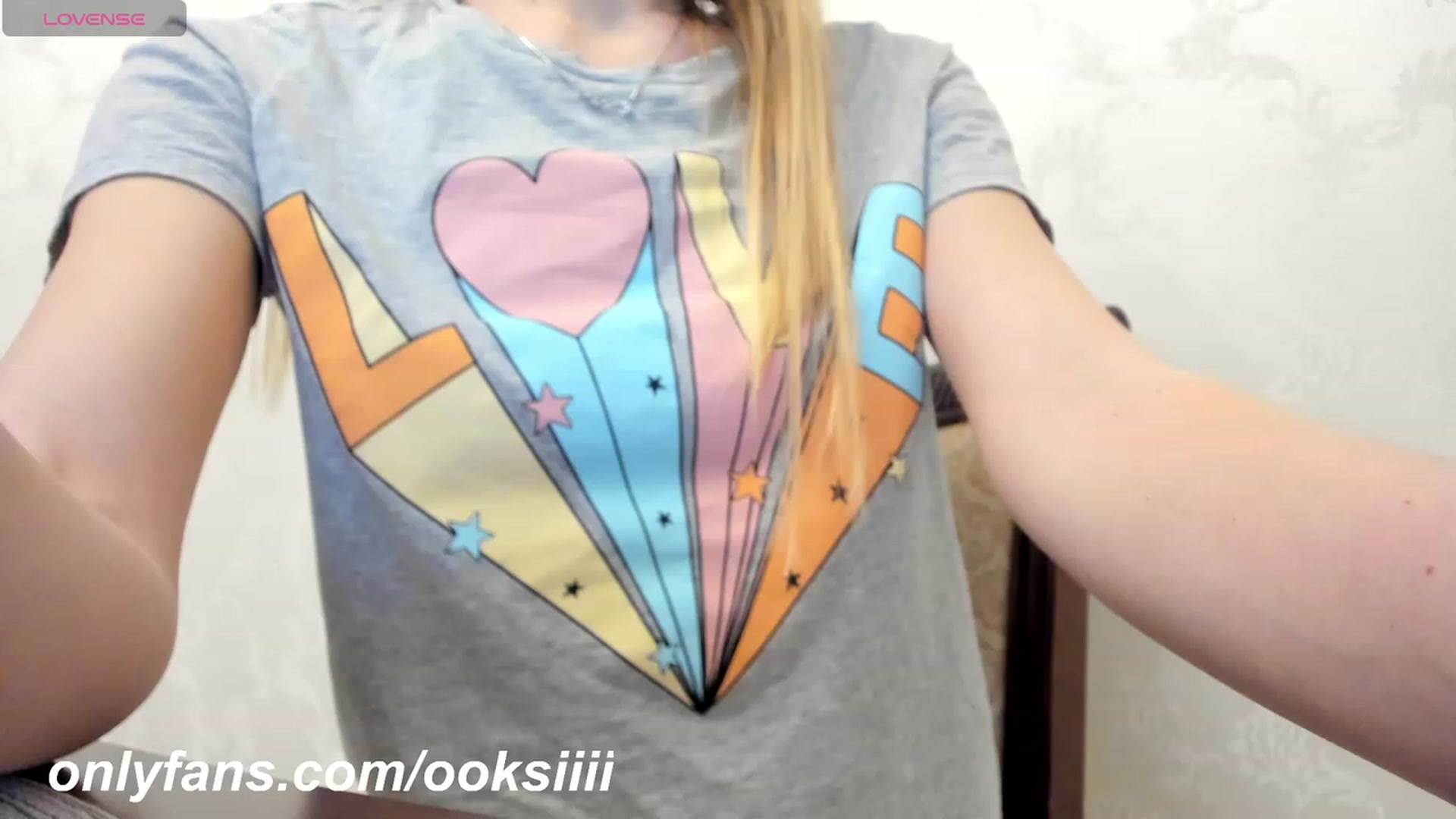Gallery image thumbnail from Oksanafedorov's myfreecams stream on, 01/16/2024, 21:11 image 15 of 20