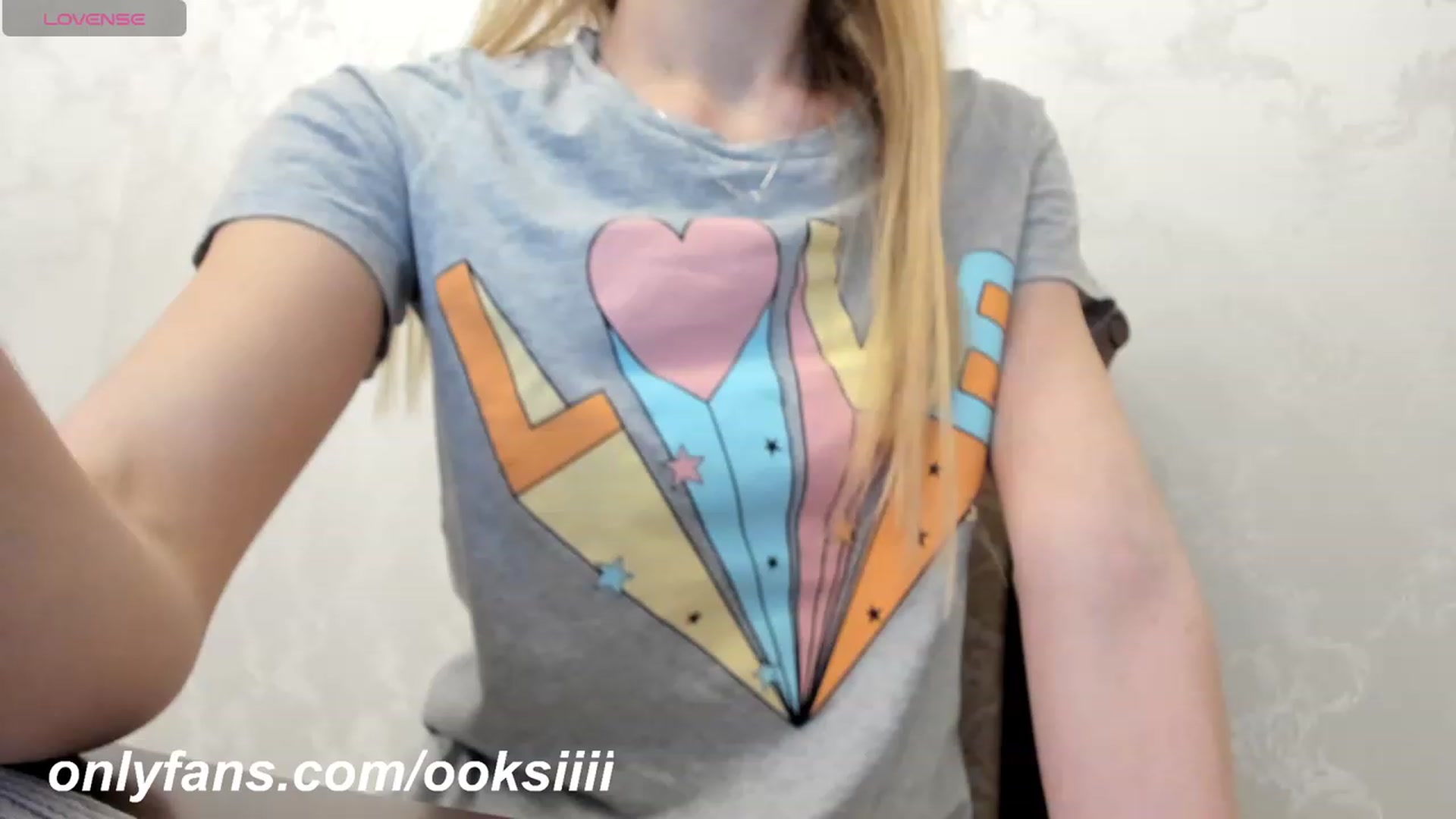 Gallery image thumbnail from Oksanafedorov's myfreecams stream on, 01/16/2024, 21:11 image 12 of 20