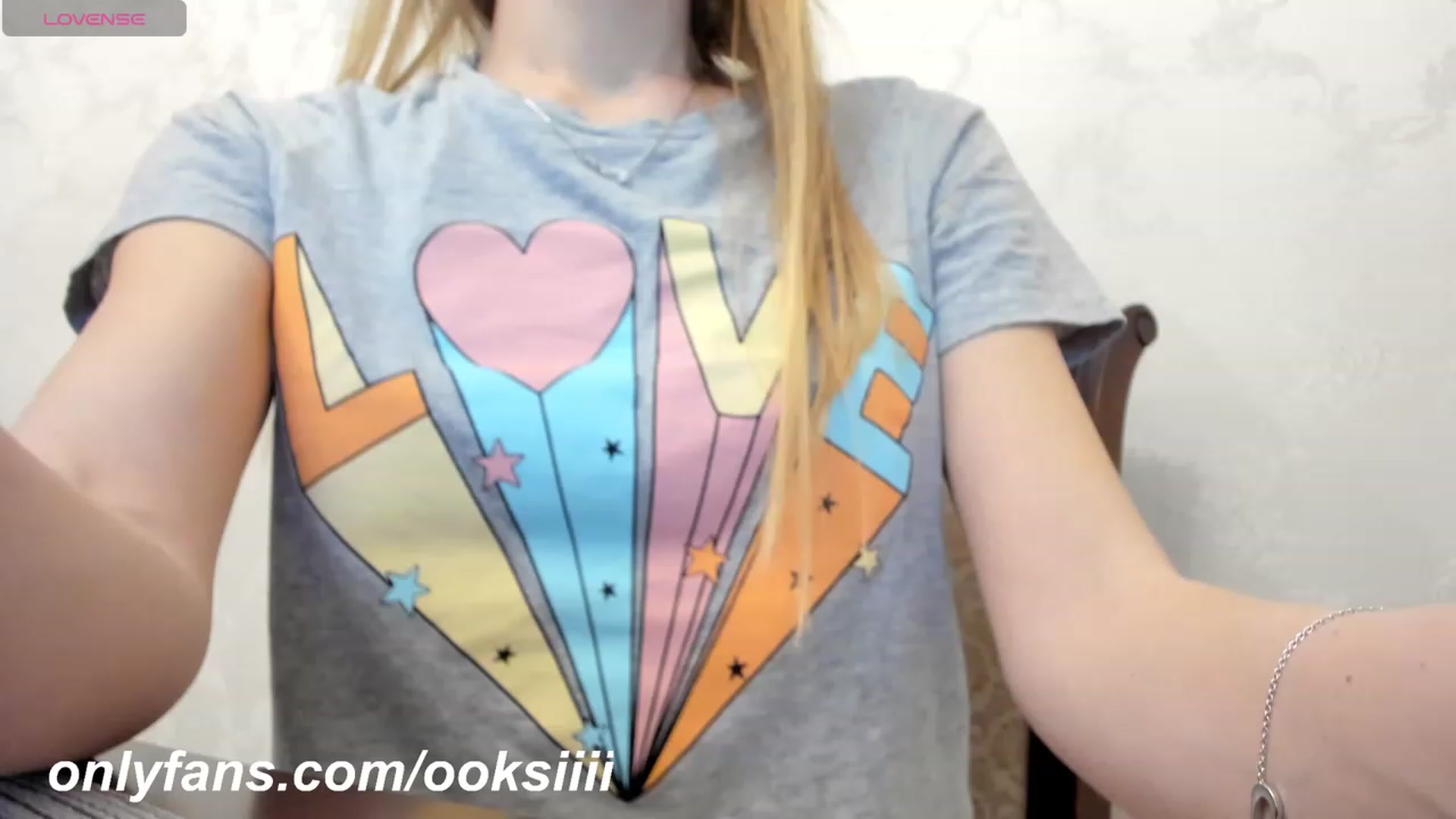Gallery image thumbnail from Oksanafedorov's myfreecams stream on, 01/16/2024, 21:11 image 8 of 20