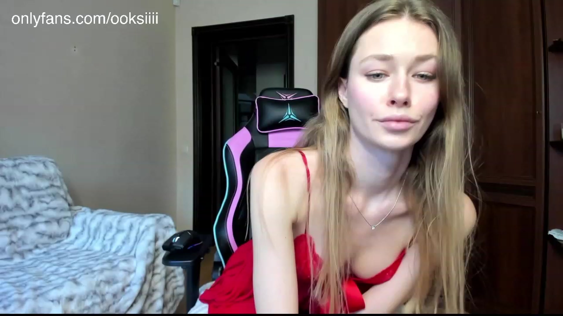 Gallery image thumbnail from Oksanafedorov's myfreecams stream on, 02/09/2024, 13:58 image 10 of 20