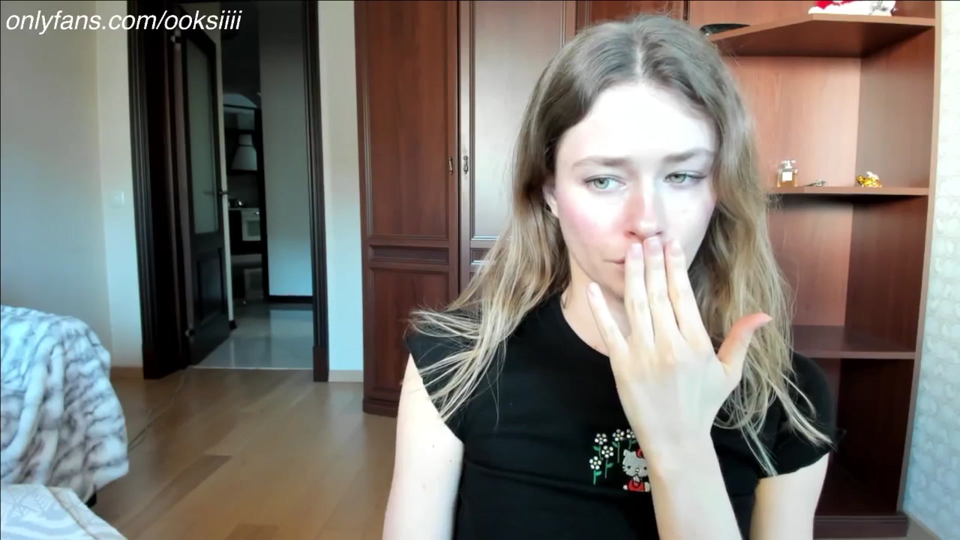 Gallery image thumbnail from Oksanafedorov's myfreecams stream on, 04/21/2024, 14:30 image 8 of 20