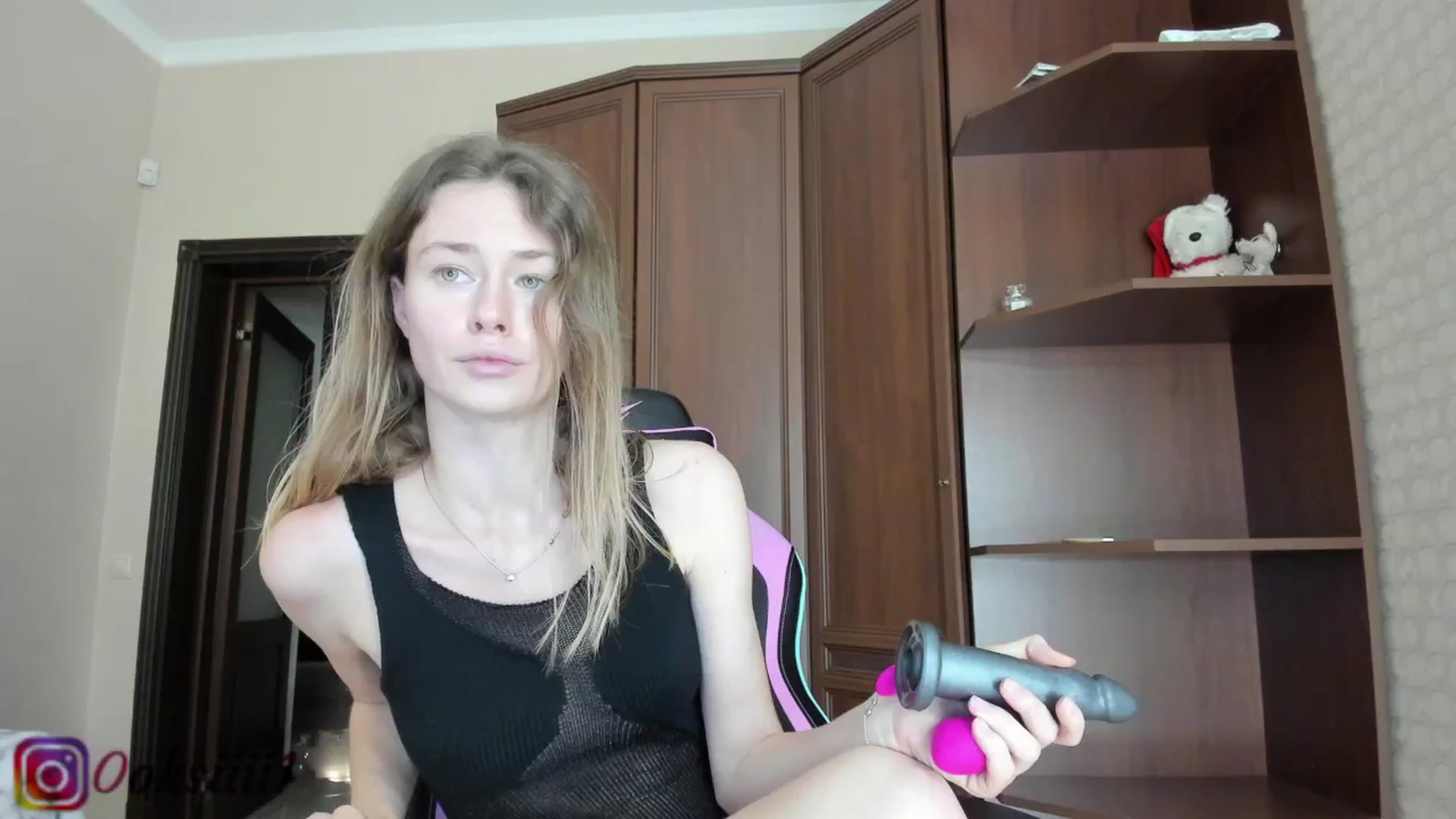 Gallery image thumbnail from Oksanafedorov's myfreecams stream on, 04/29/2024, 20:48 image 17 of 20