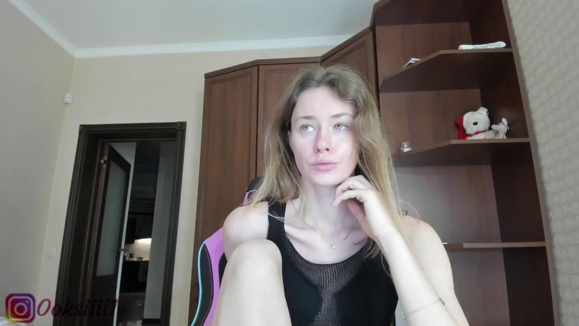 Gallery image thumbnail from Oksanafedorov's myfreecams stream on, 04/29/2024, 20:48 image 10 of 20