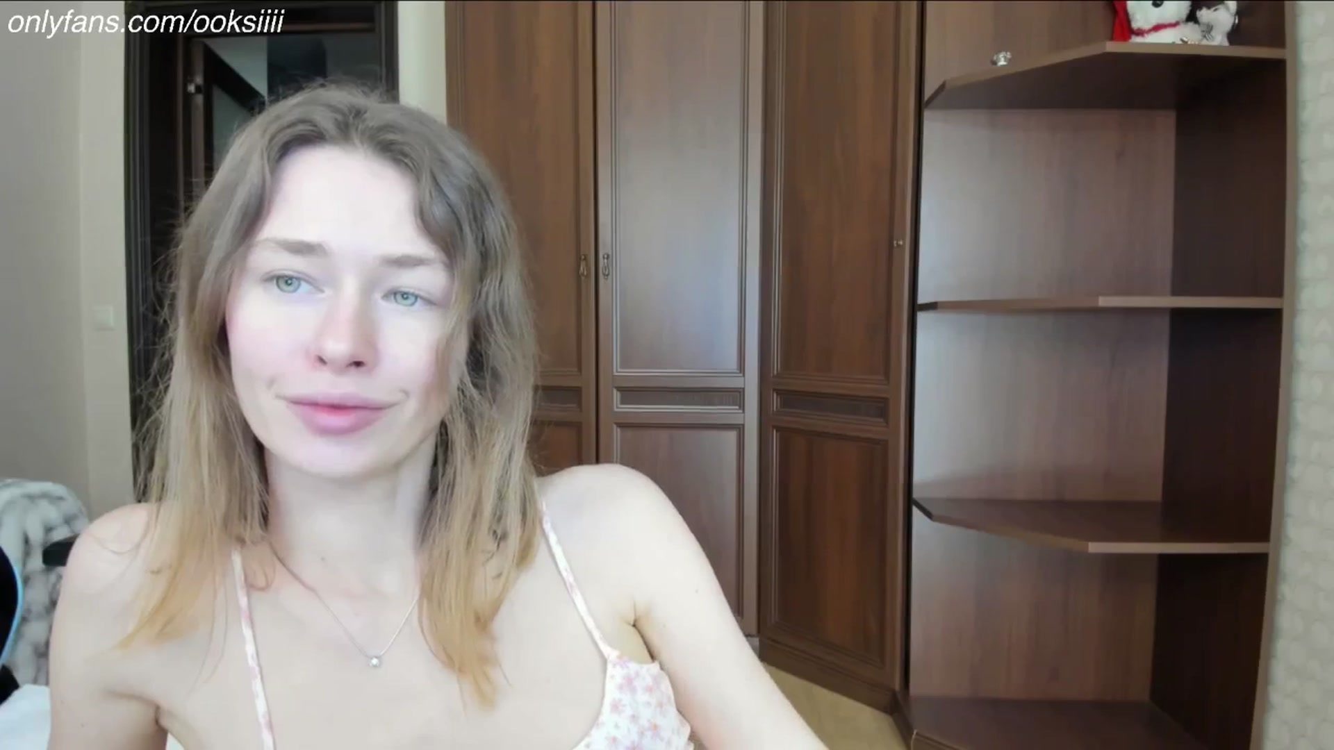 Gallery image thumbnail from Oksanafedorov's myfreecams stream on, 05/15/2024, 16:16 image 11 of 20