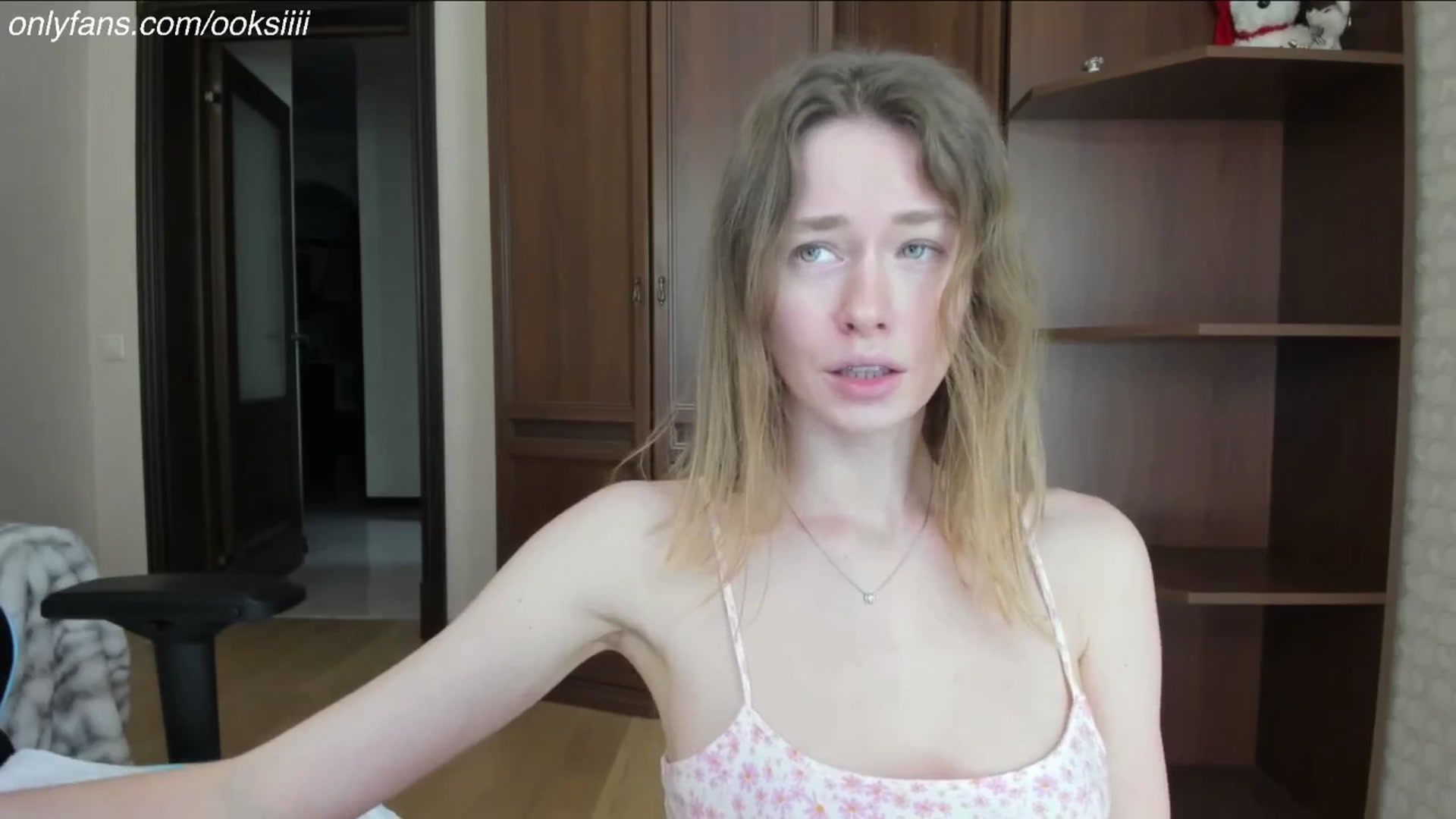 Gallery image thumbnail from Oksanafedorov's myfreecams stream on, 05/15/2024, 16:16 image 10 of 20