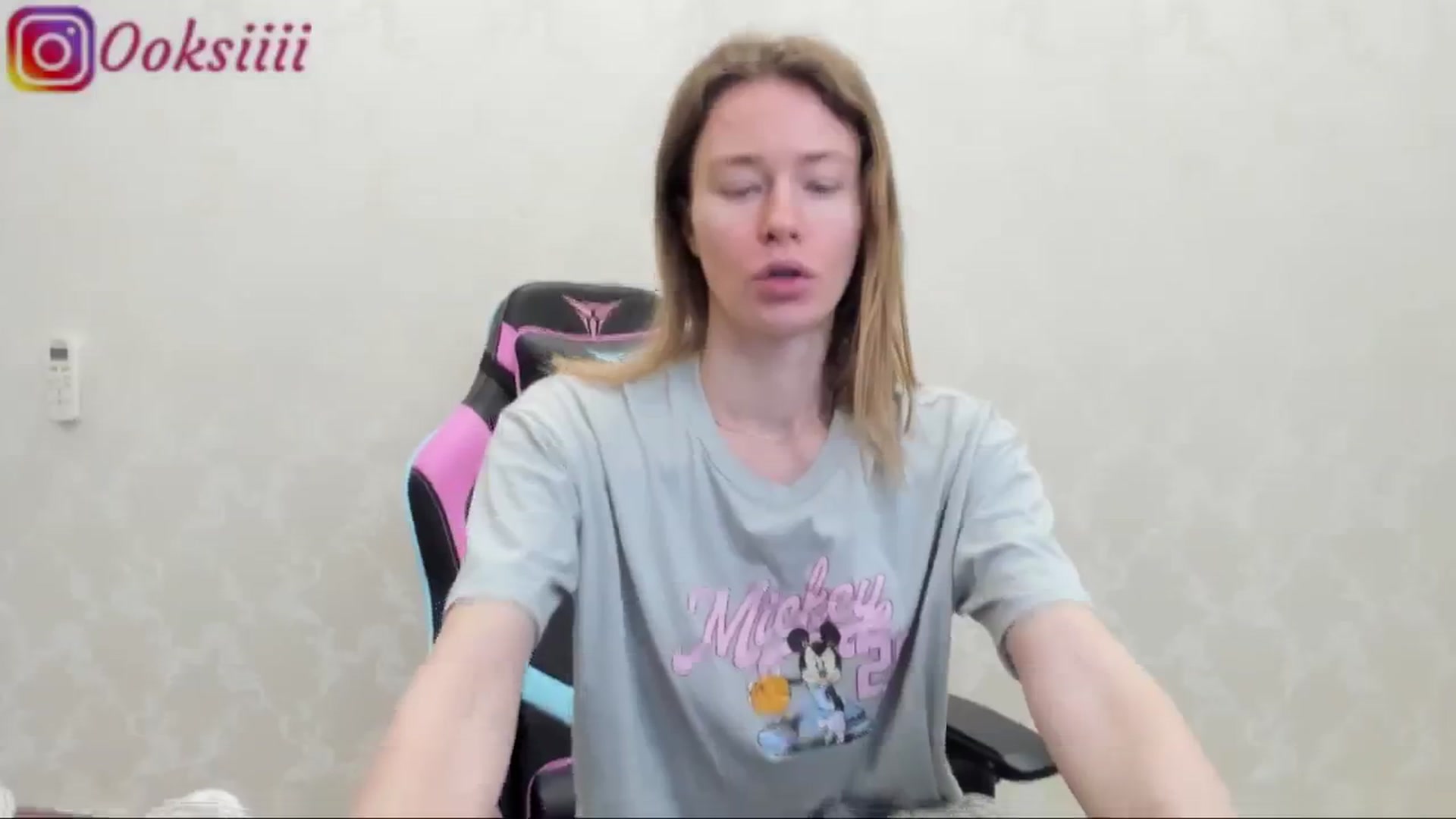 Gallery image thumbnail from Oksanafedorov's myfreecams stream on, 05/16/2024, 18:40 image 4 of 20