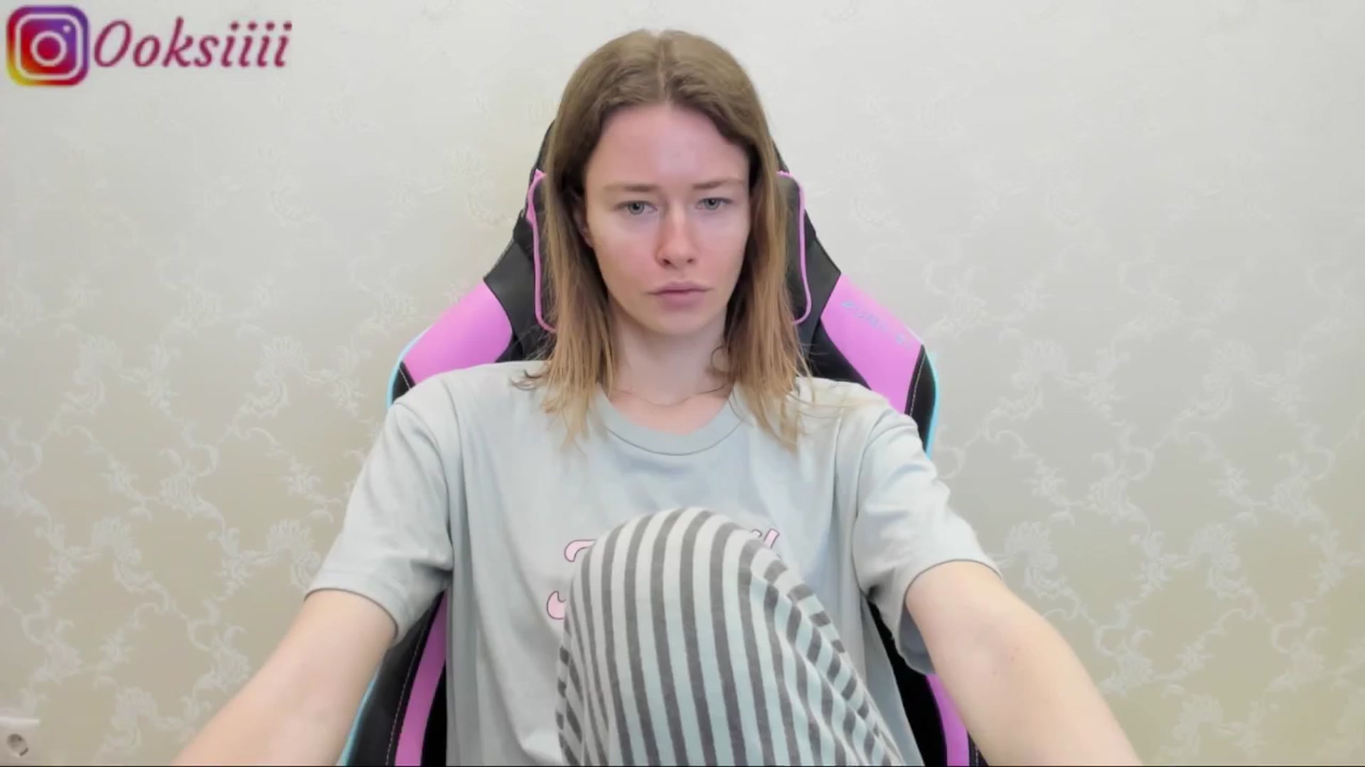 Gallery image thumbnail from Oksanafedorov's myfreecams stream on, 05/16/2024, 18:40 image 15 of 20