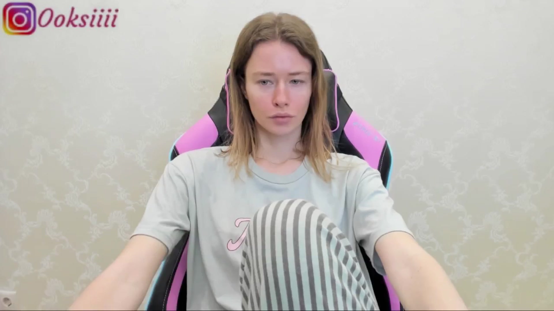 Gallery image thumbnail from Oksanafedorov's myfreecams stream on, 05/16/2024, 18:40 image 16 of 20