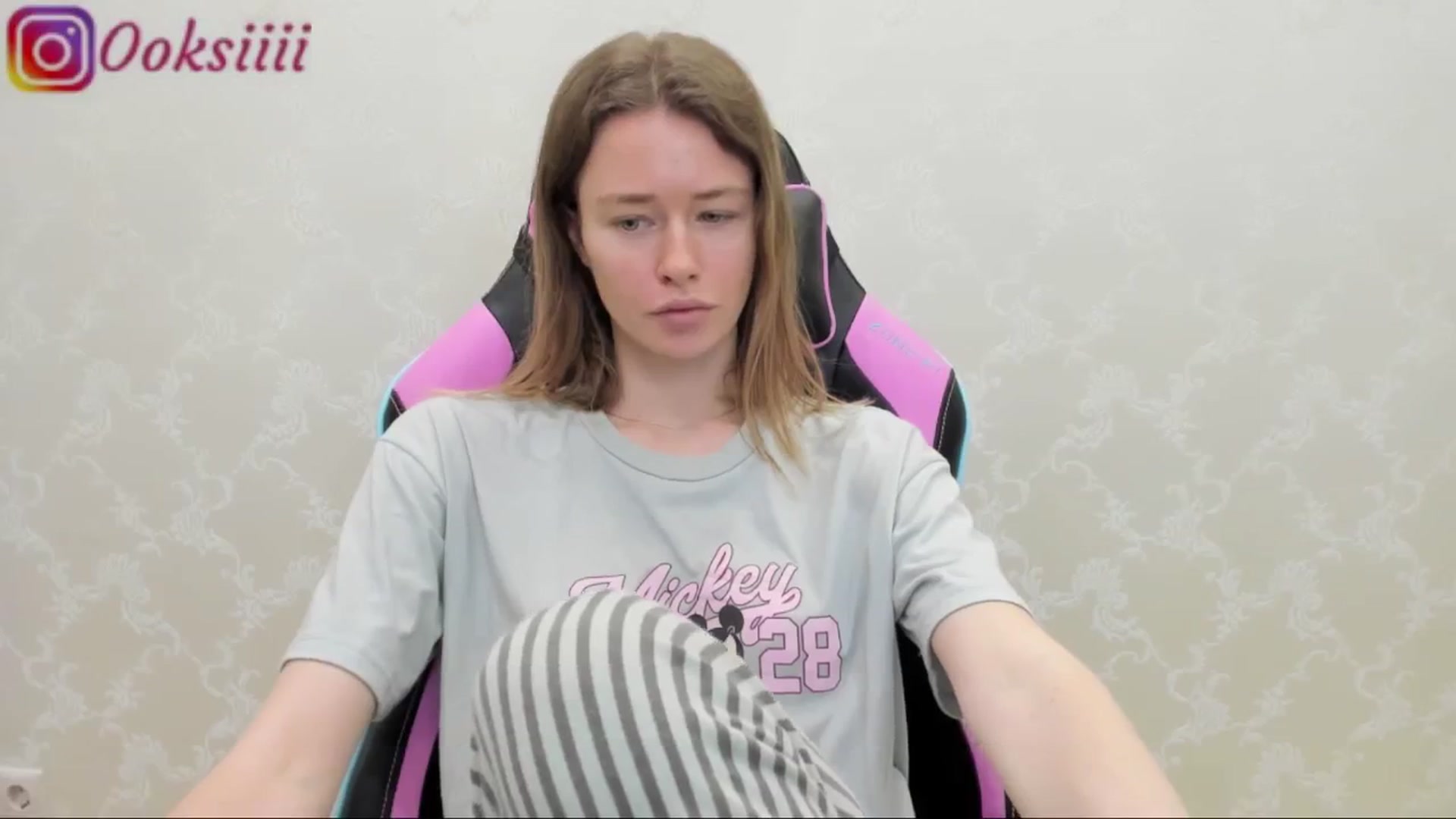 Gallery image thumbnail from Oksanafedorov's myfreecams stream on, 05/16/2024, 19:06 image 5 of 20