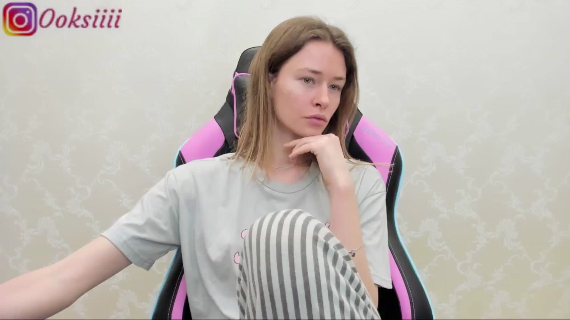Gallery image thumbnail from Oksanafedorov's myfreecams stream on, 05/16/2024, 19:06 image 3 of 20