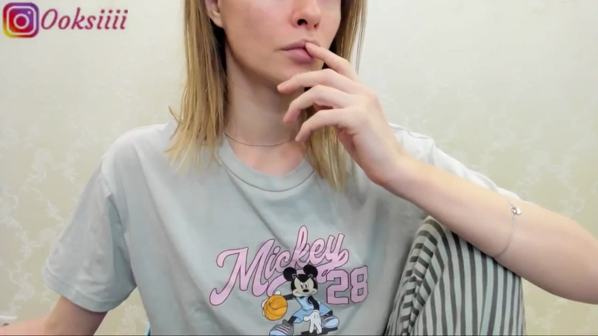 Gallery image thumbnail from Oksanafedorov's myfreecams stream on, 05/16/2024, 19:06 image 10 of 20