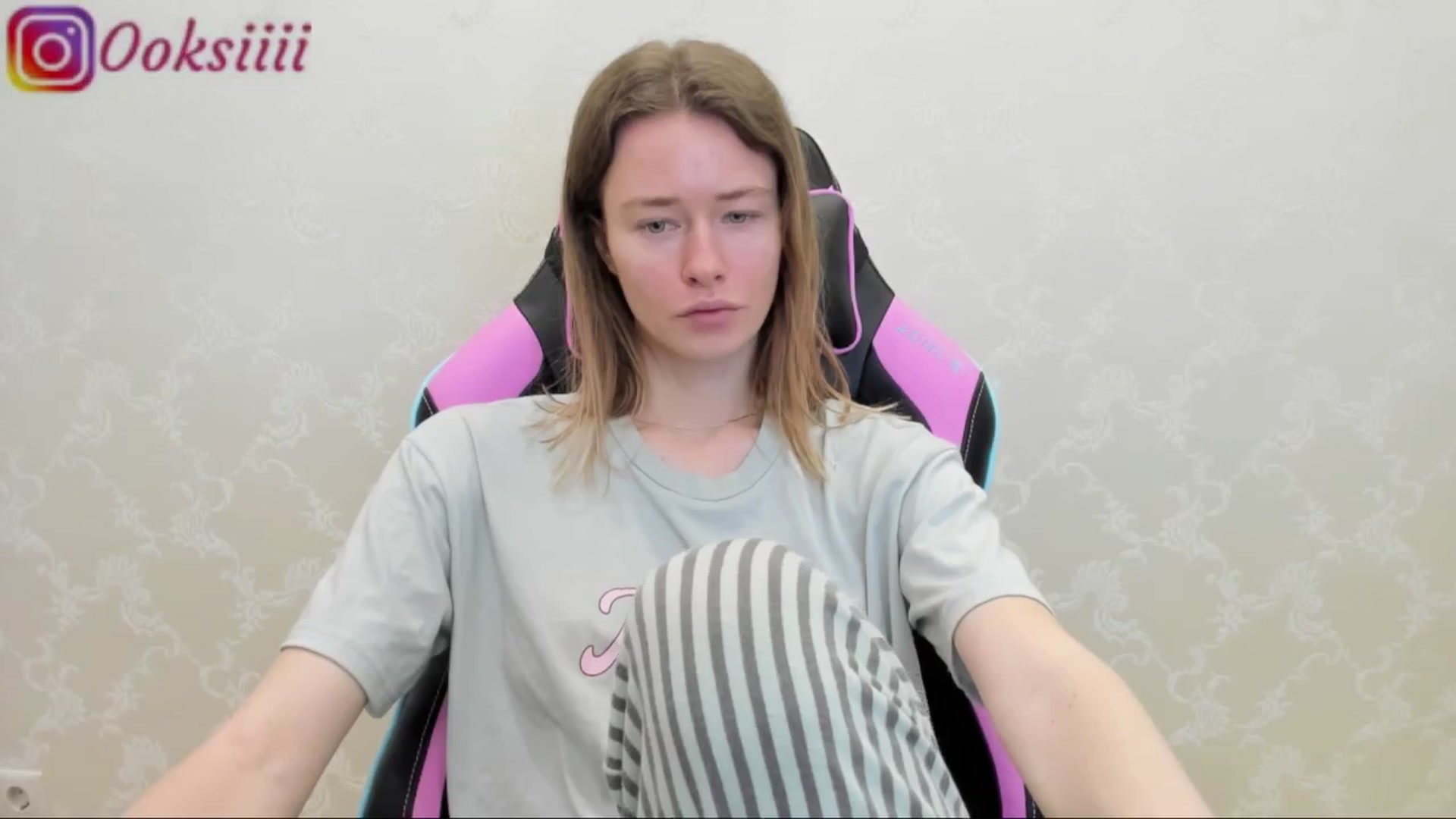Gallery image thumbnail from Oksanafedorov's myfreecams stream on, 05/16/2024, 19:06 image 15 of 20
