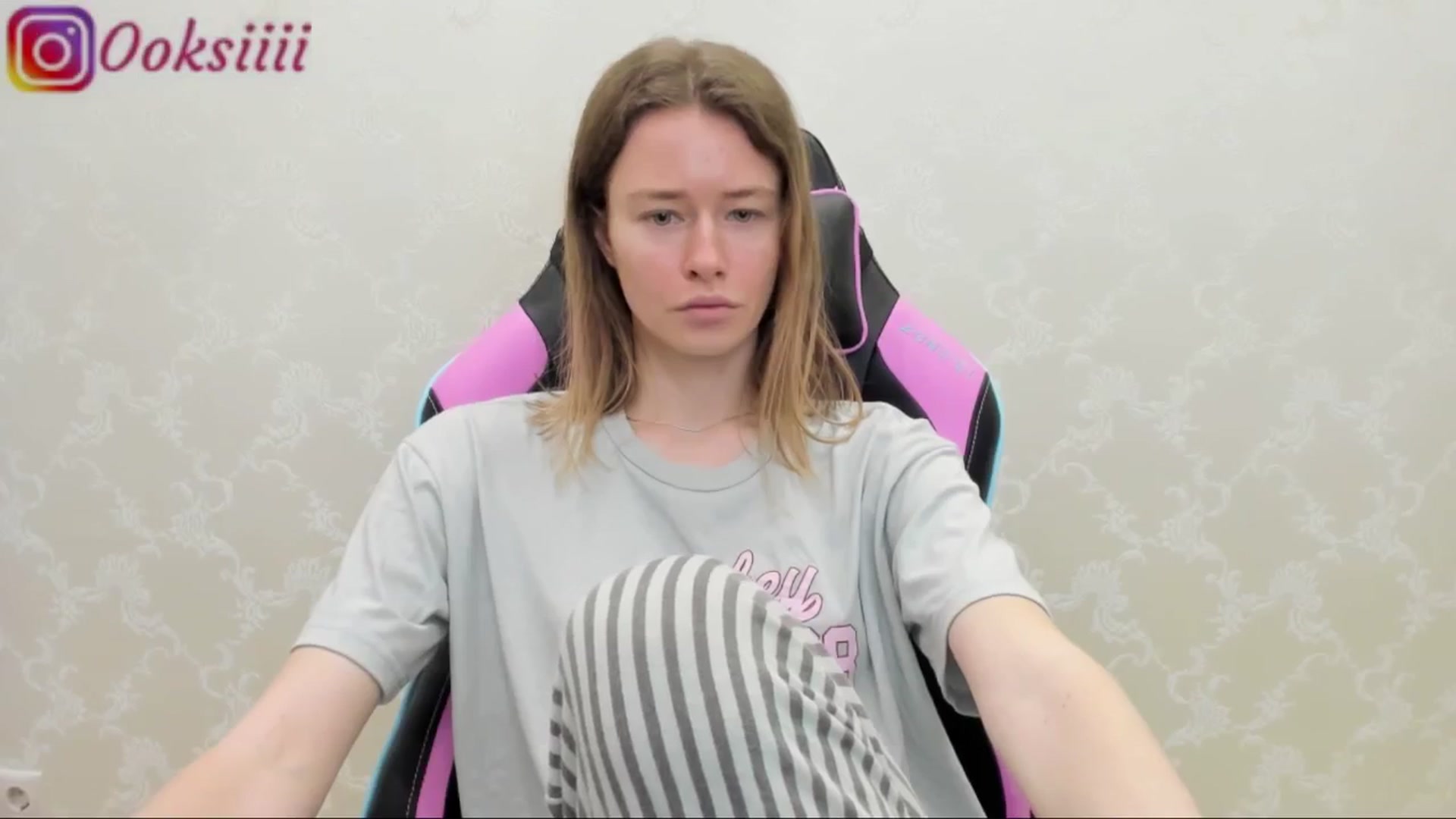 Gallery image thumbnail from Oksanafedorov's myfreecams stream on, 05/16/2024, 19:06 image 13 of 20