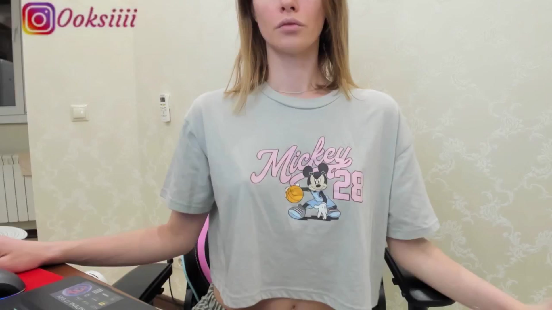 Gallery image thumbnail from Oksanafedorov's myfreecams stream on, 05/17/2024, 01:32 image 1 of 20