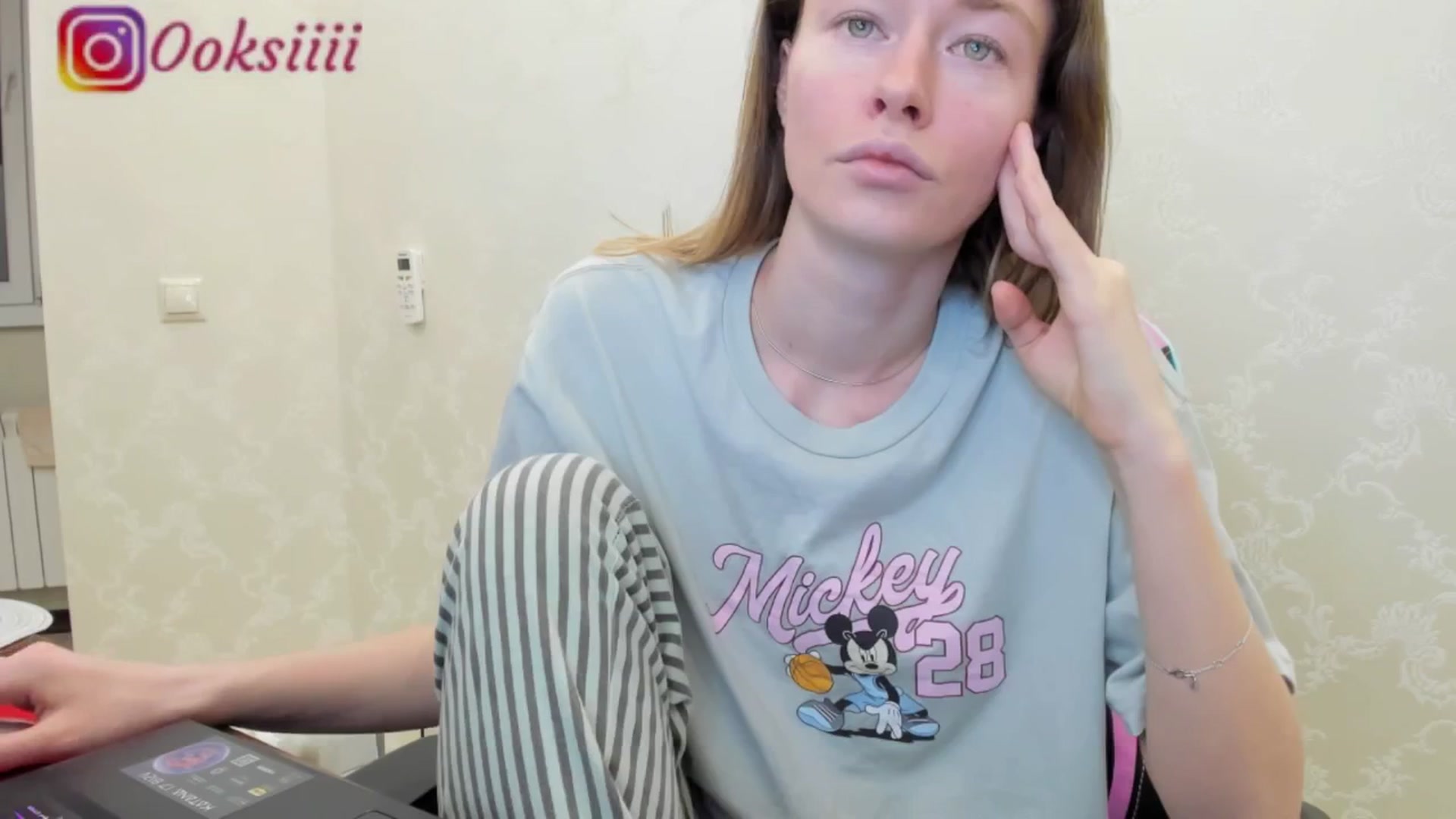 Gallery image thumbnail from Oksanafedorov's myfreecams stream on, 05/17/2024, 01:32 image 10 of 20