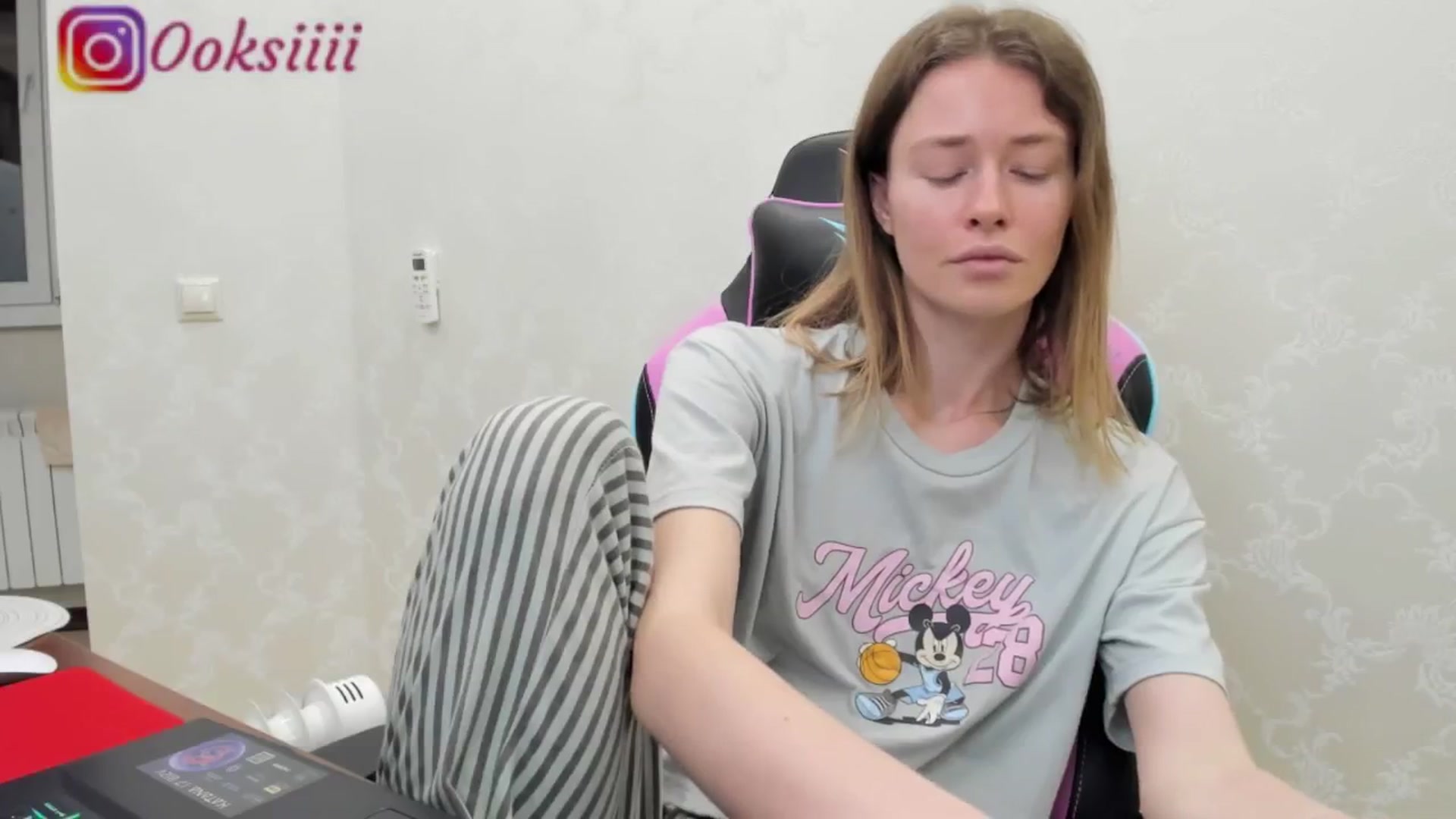 Gallery image thumbnail from Oksanafedorov's myfreecams stream on, 05/17/2024, 01:32 image 5 of 20