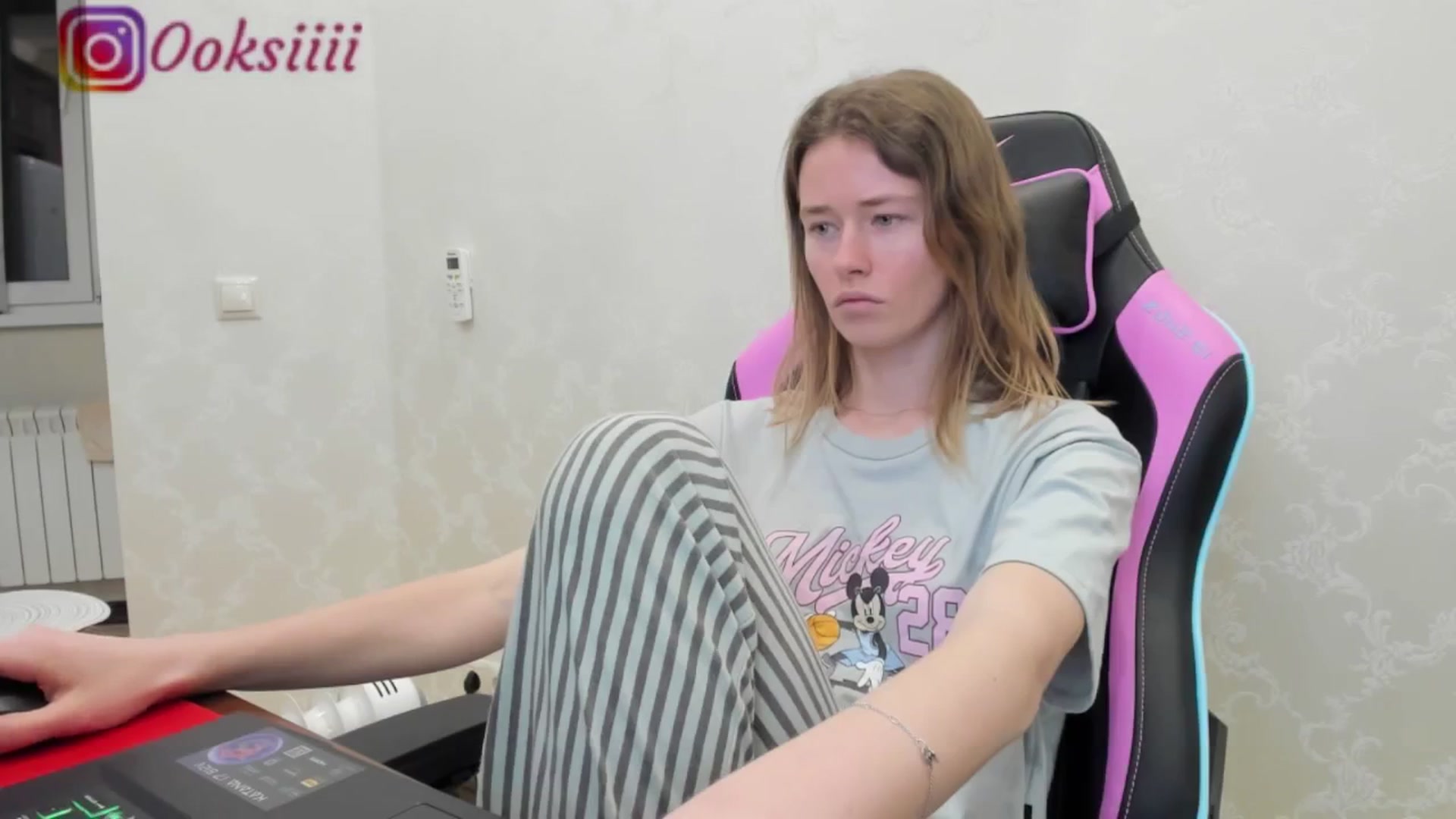 Gallery image thumbnail from Oksanafedorov's myfreecams stream on, 05/17/2024, 01:32 image 3 of 20