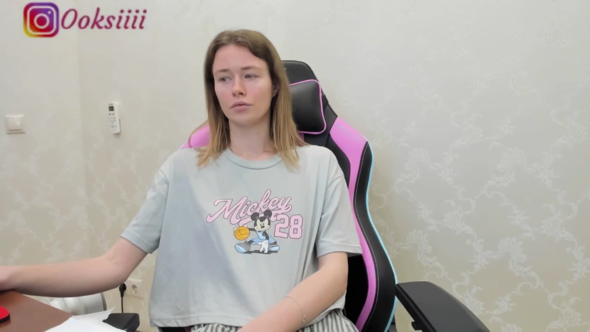 Gallery image thumbnail from Oksanafedorov's myfreecams stream on, 05/17/2024, 01:32 image 13 of 20